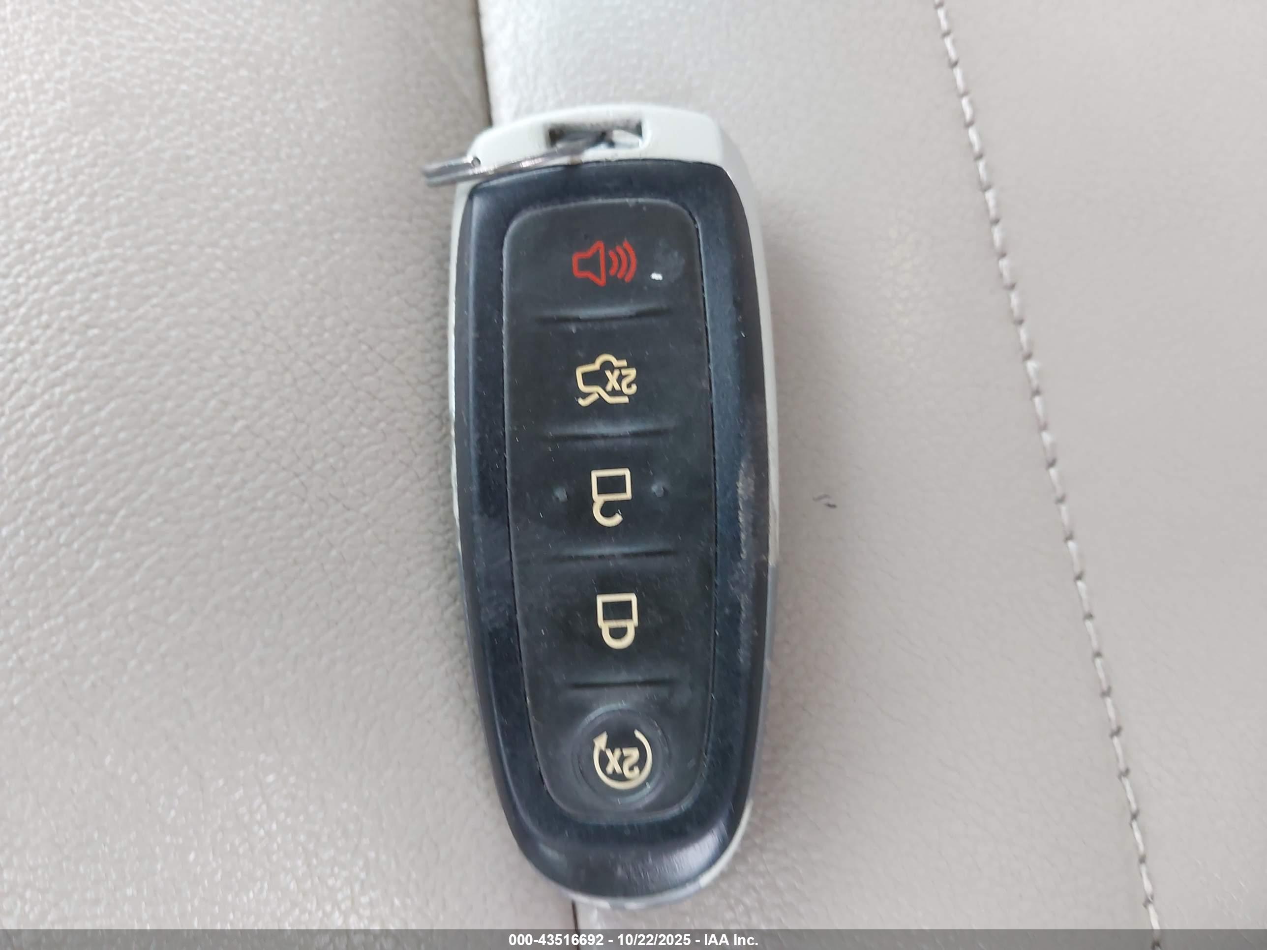 FORD ESCAPE image 11