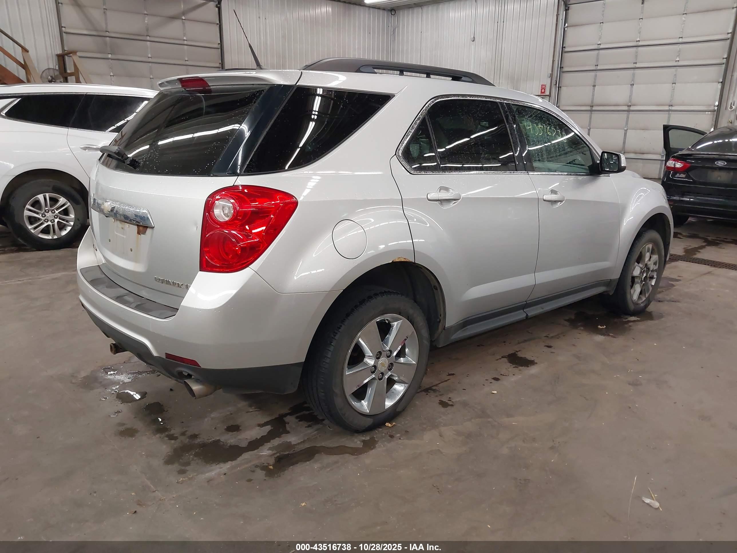 CHEVROLET EQUINOX image 4