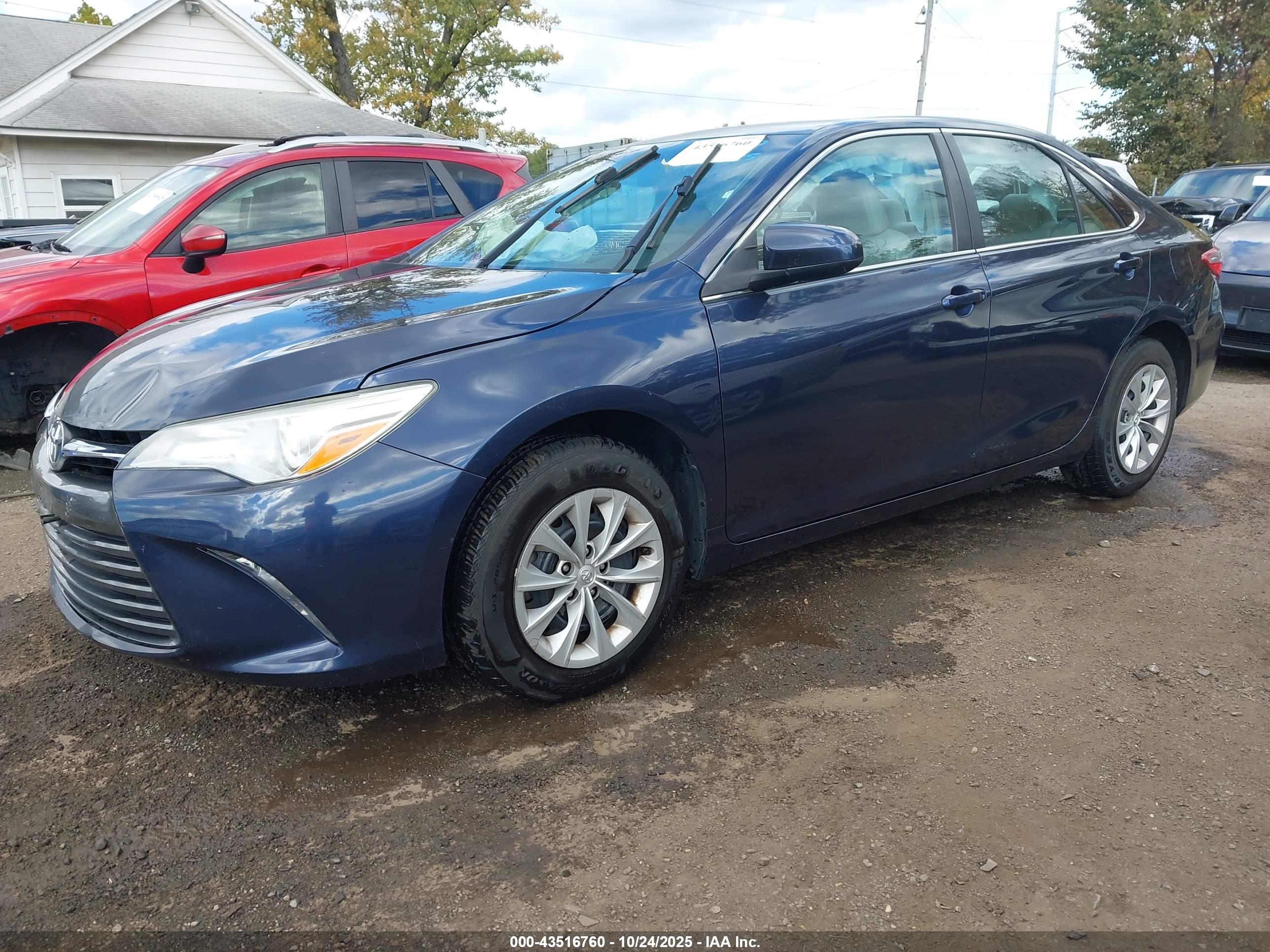 TOYOTA CAMRY image 2