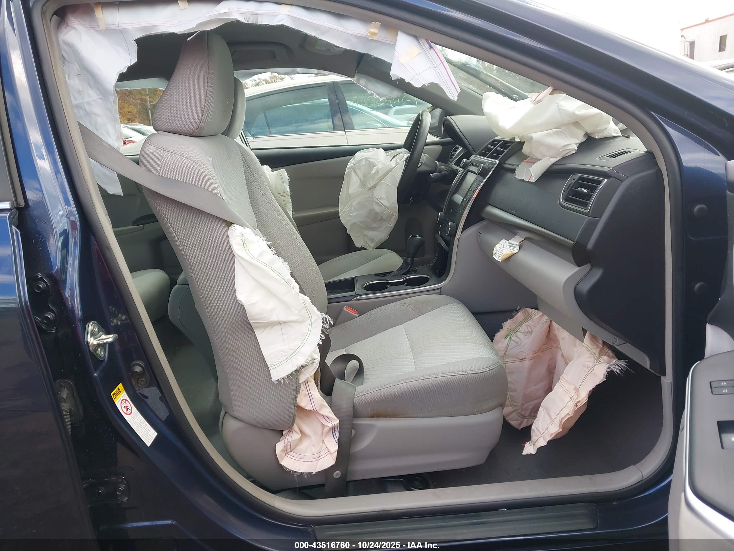 TOYOTA CAMRY image 5