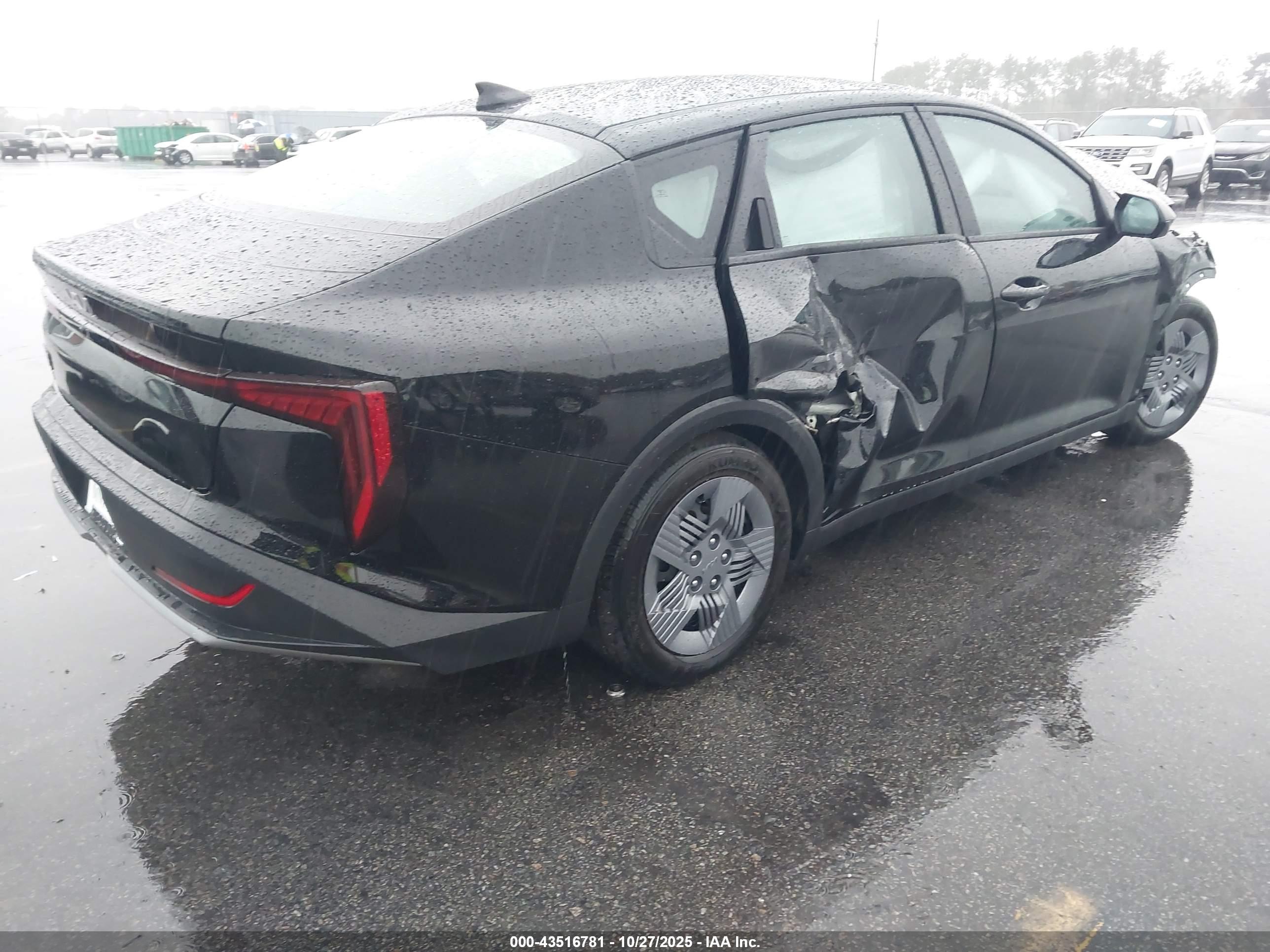KIA K4 image 4