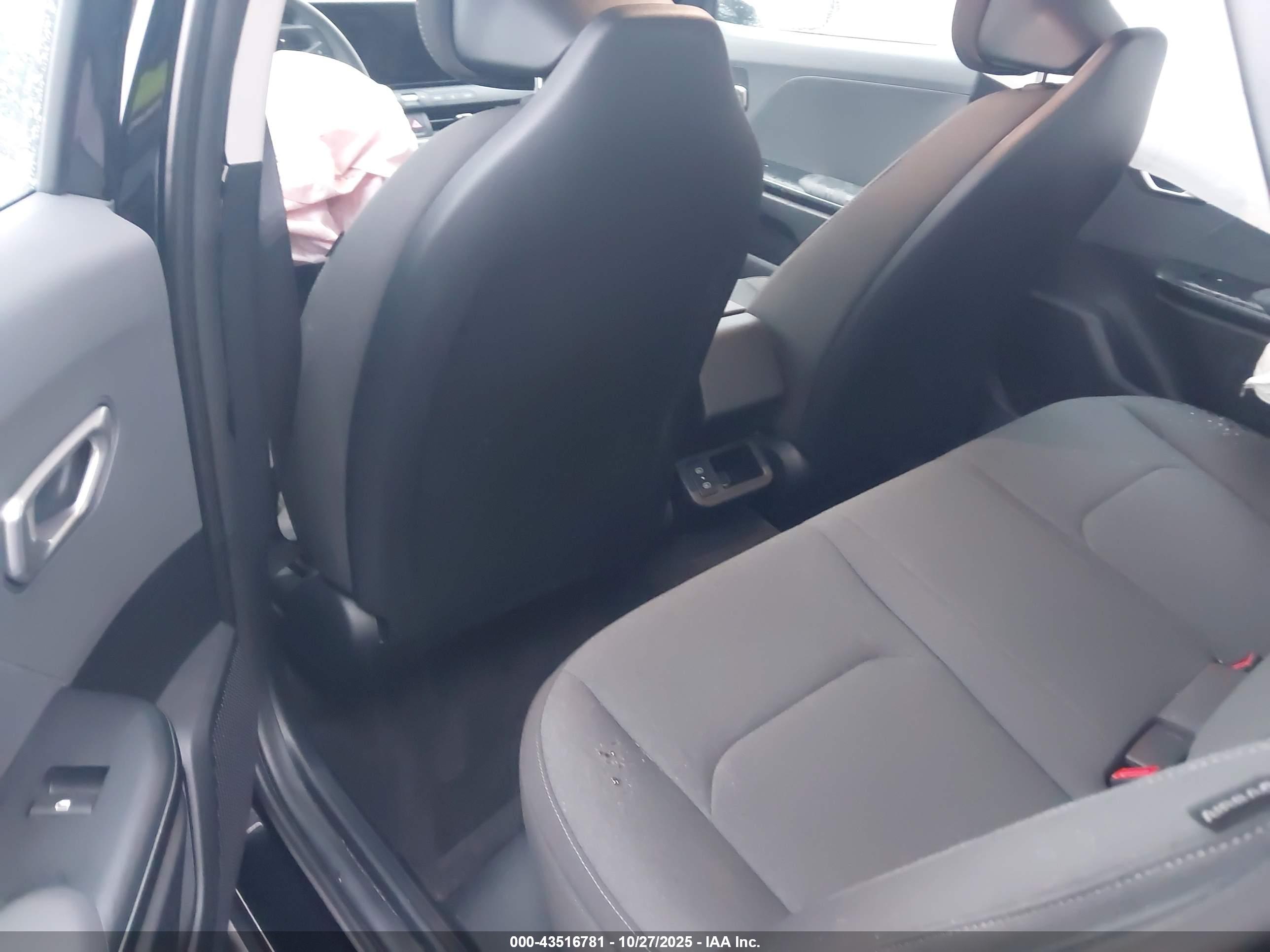 KIA K4 image 8