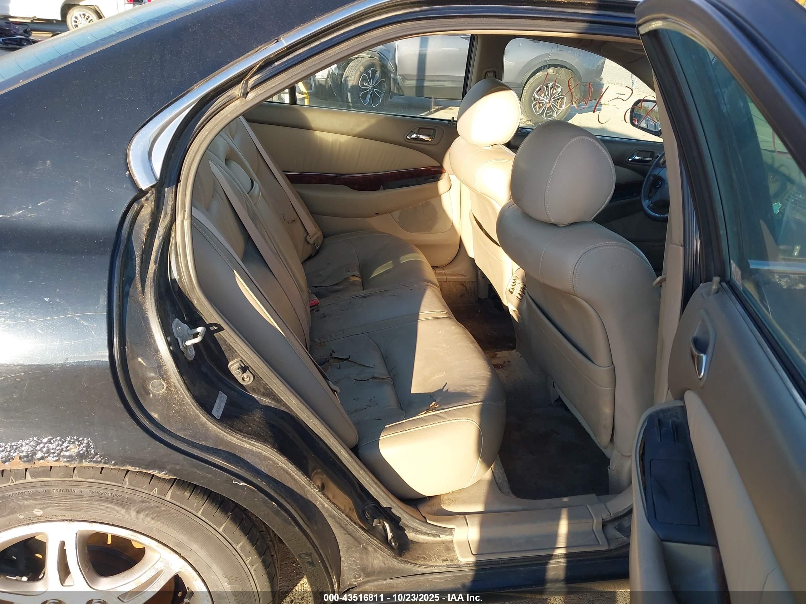 ACURA TL image 8