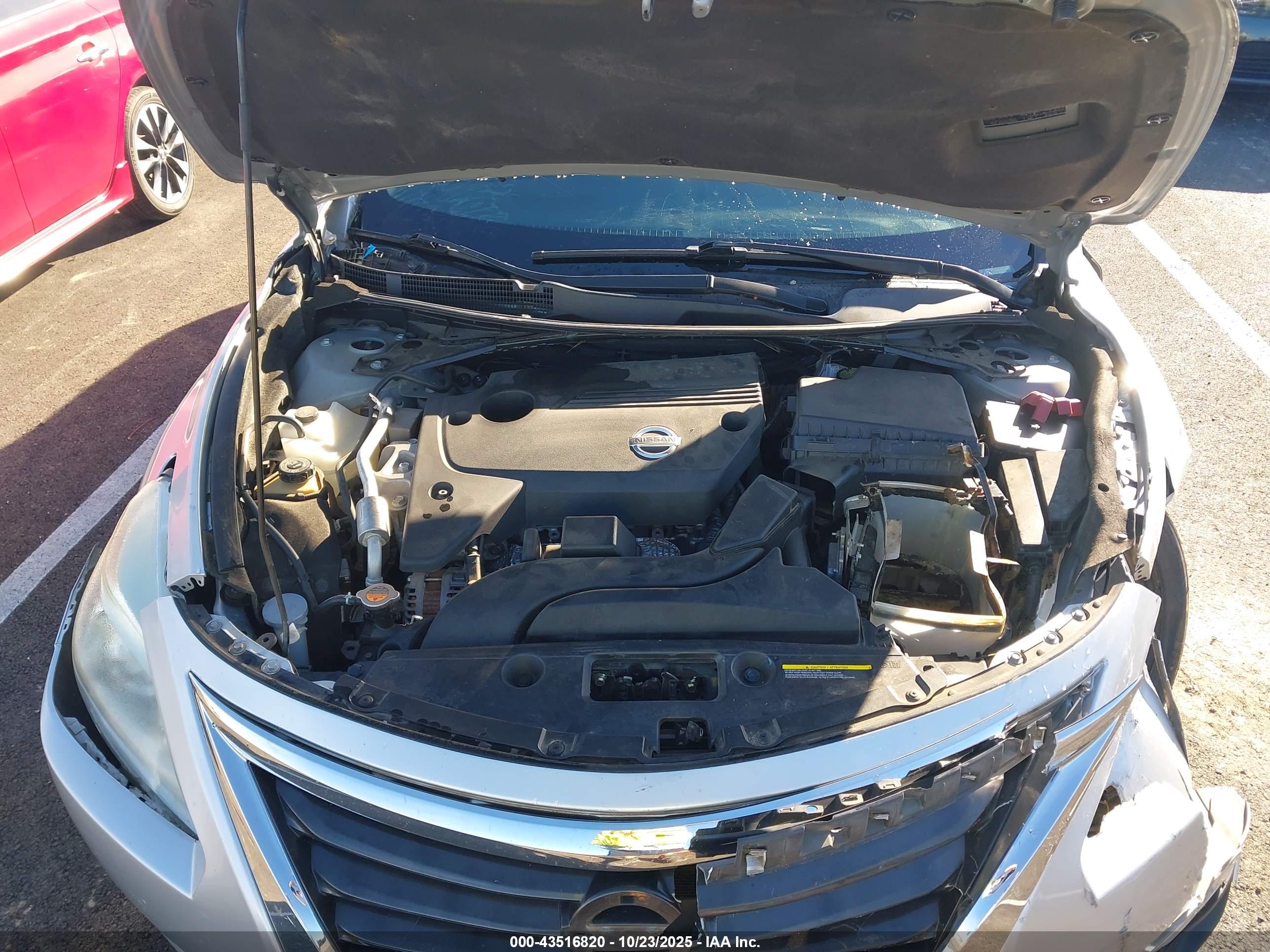 NISSAN ALTIMA image 10