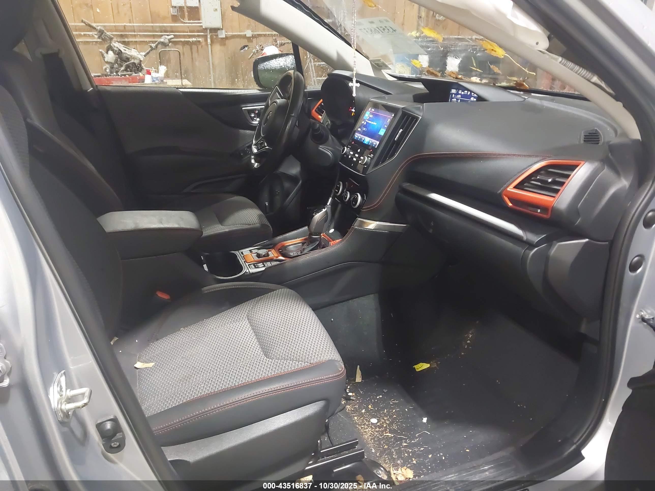 SUBARU FORESTER image 5