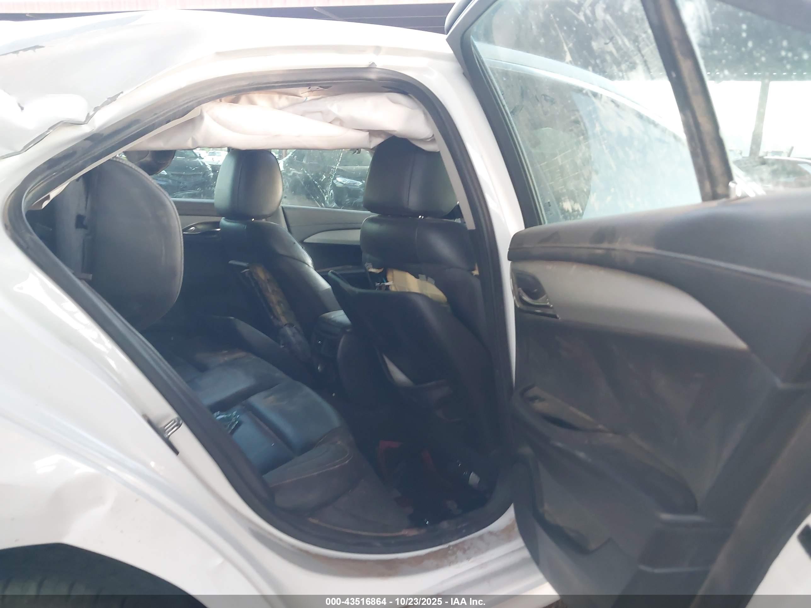 CADILLAC ATS image 8
