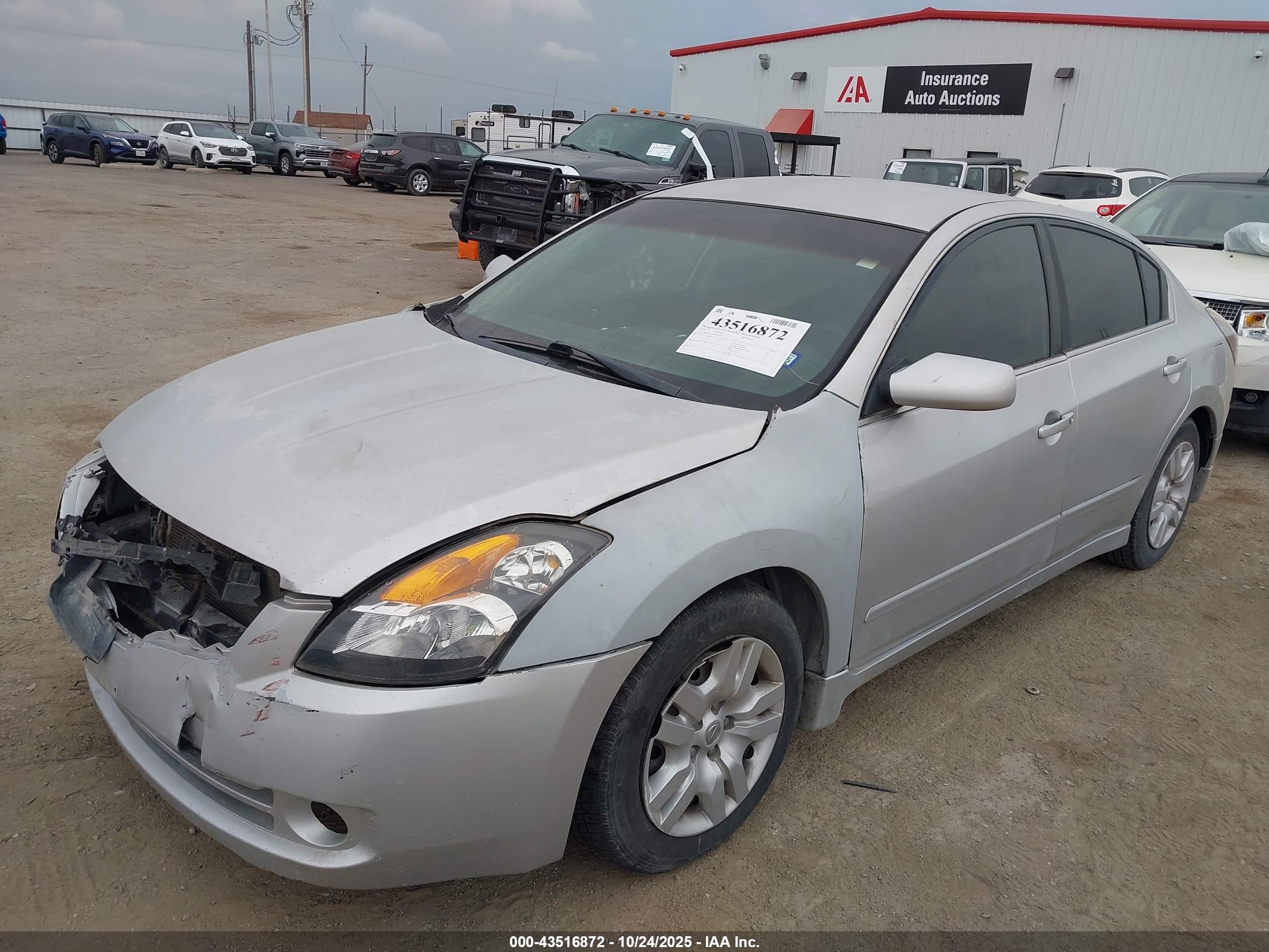 NISSAN ALTIMA image 2