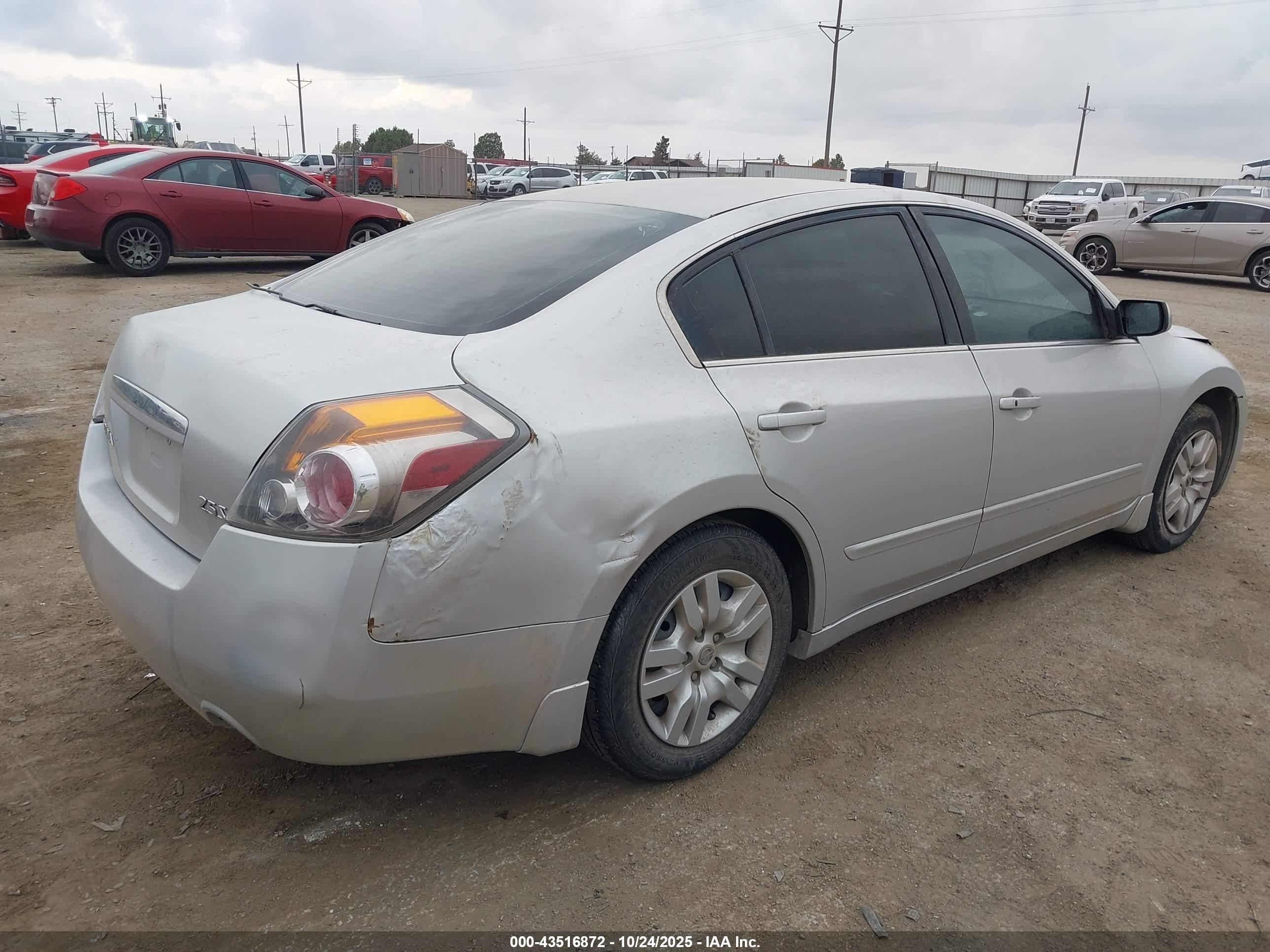 NISSAN ALTIMA image 4