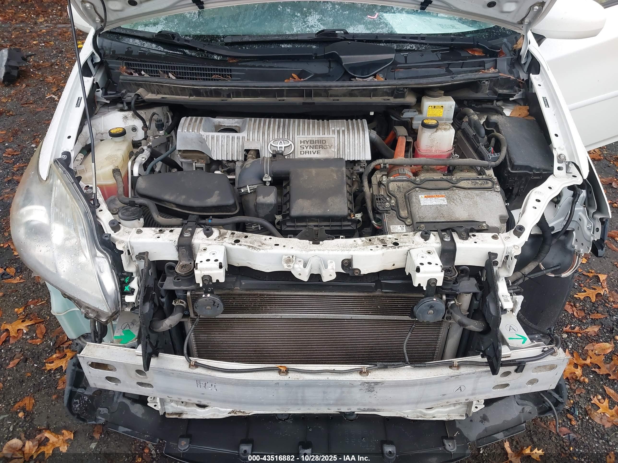 TOYOTA PRIUS image 10