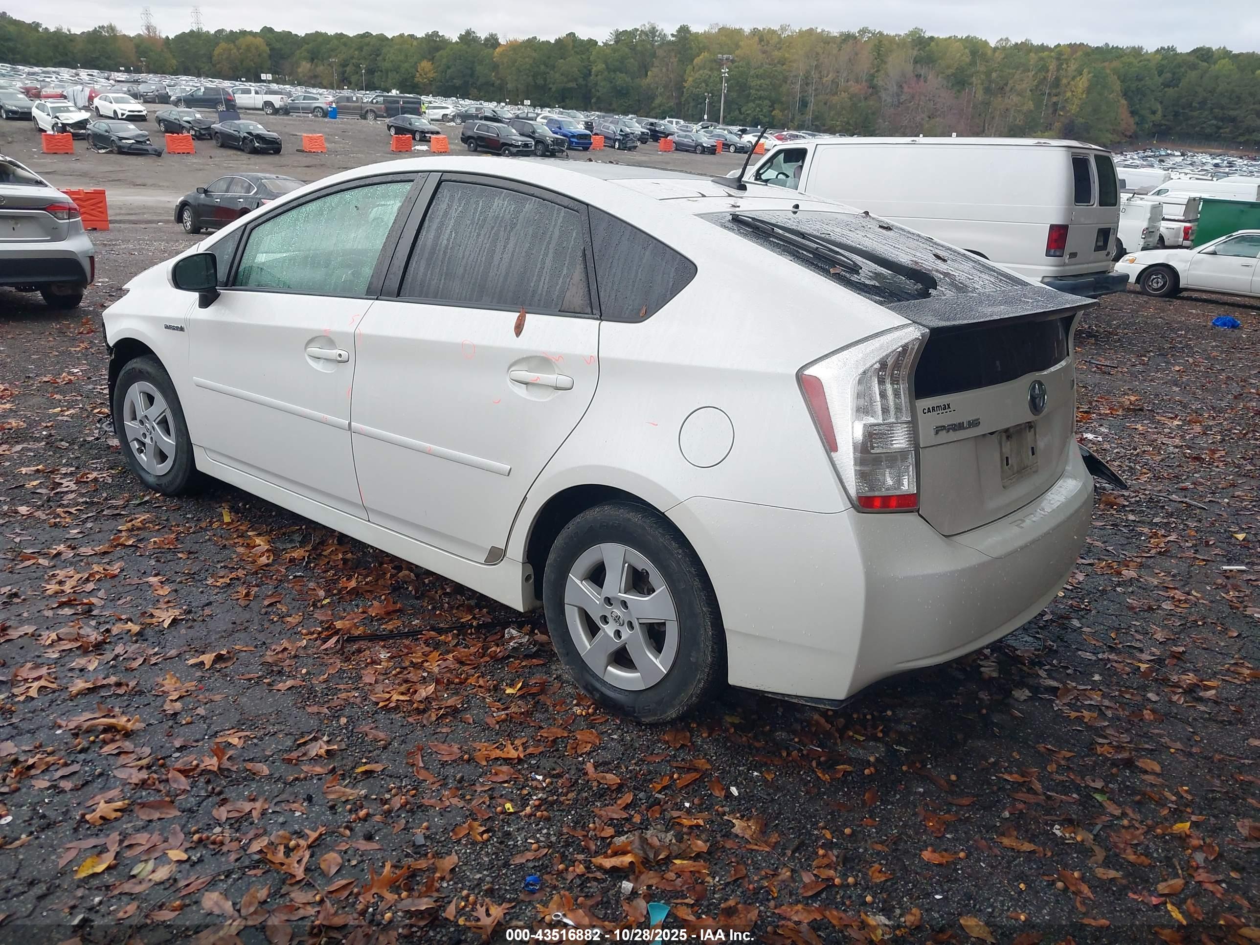 TOYOTA PRIUS image 3