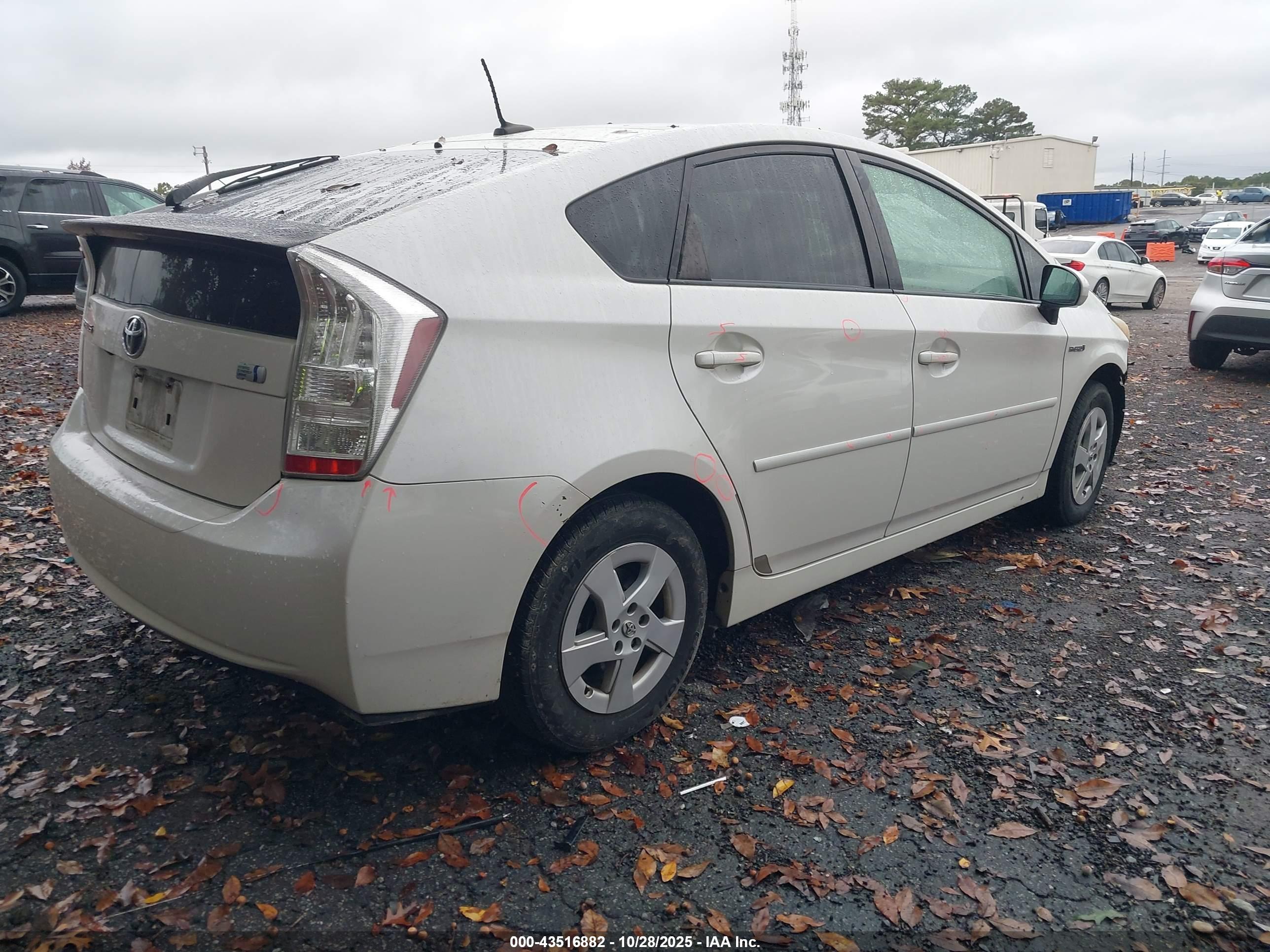 TOYOTA PRIUS image 4