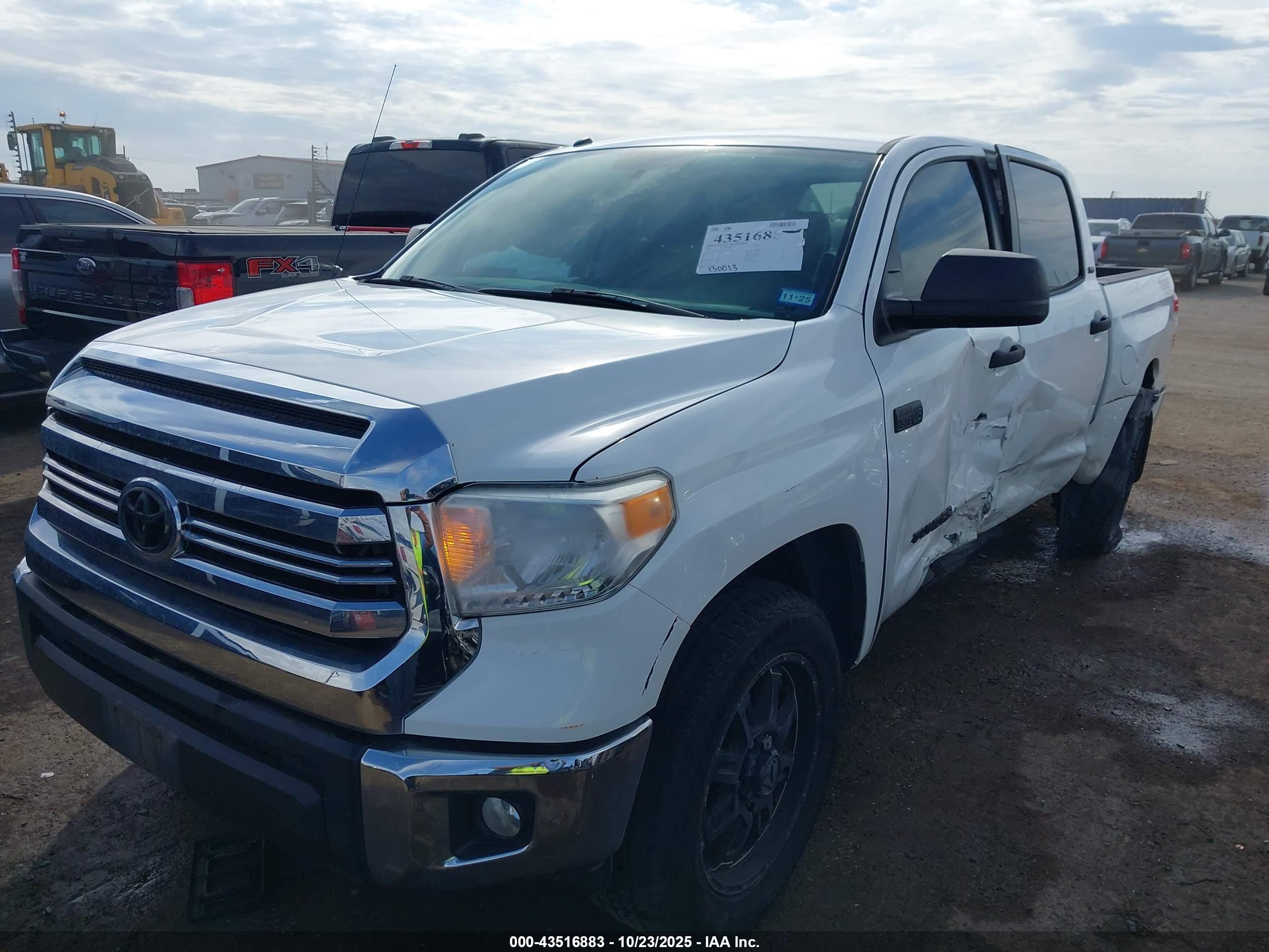TOYOTA TUNDRA image 2