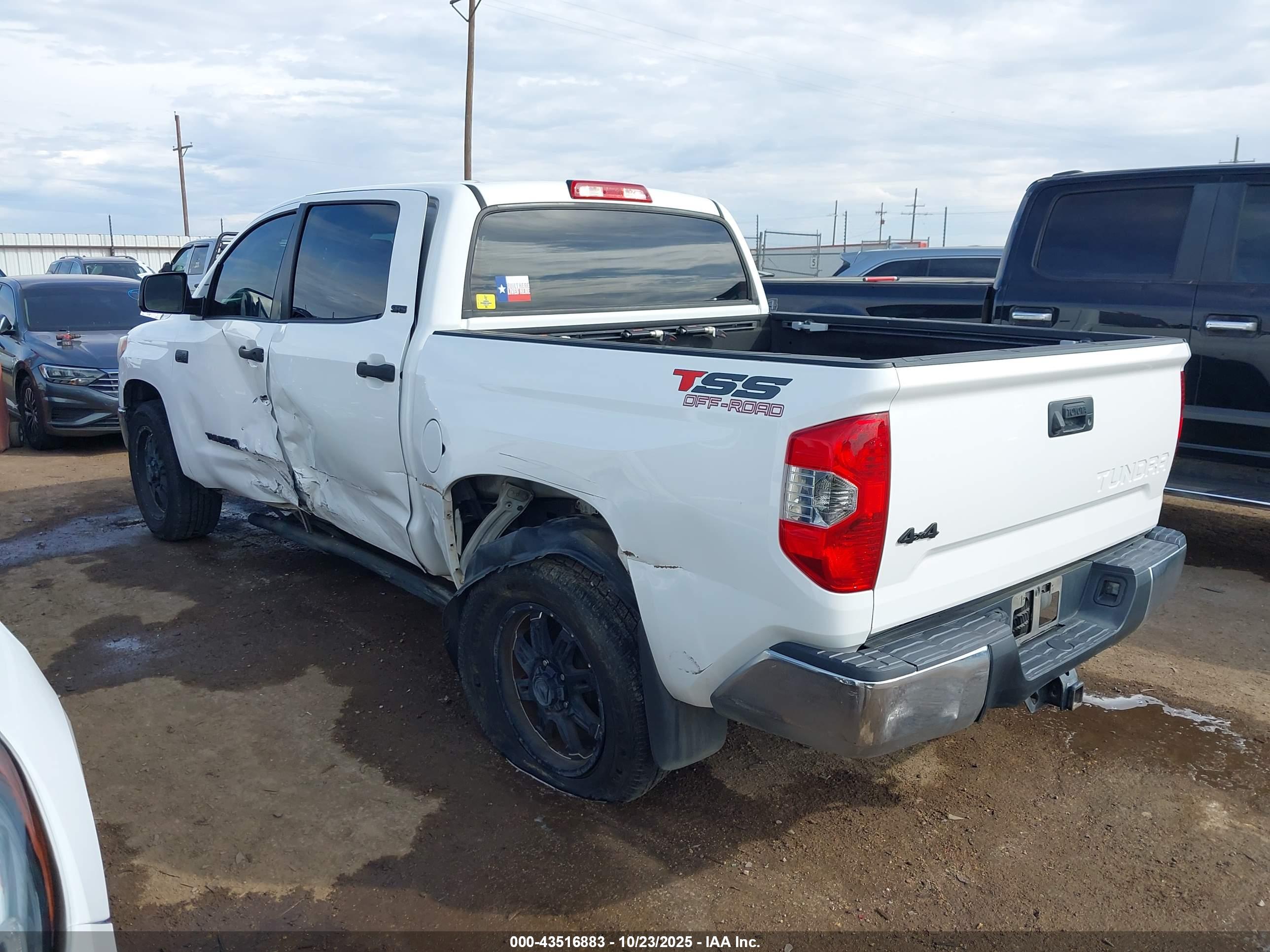 TOYOTA TUNDRA image 3