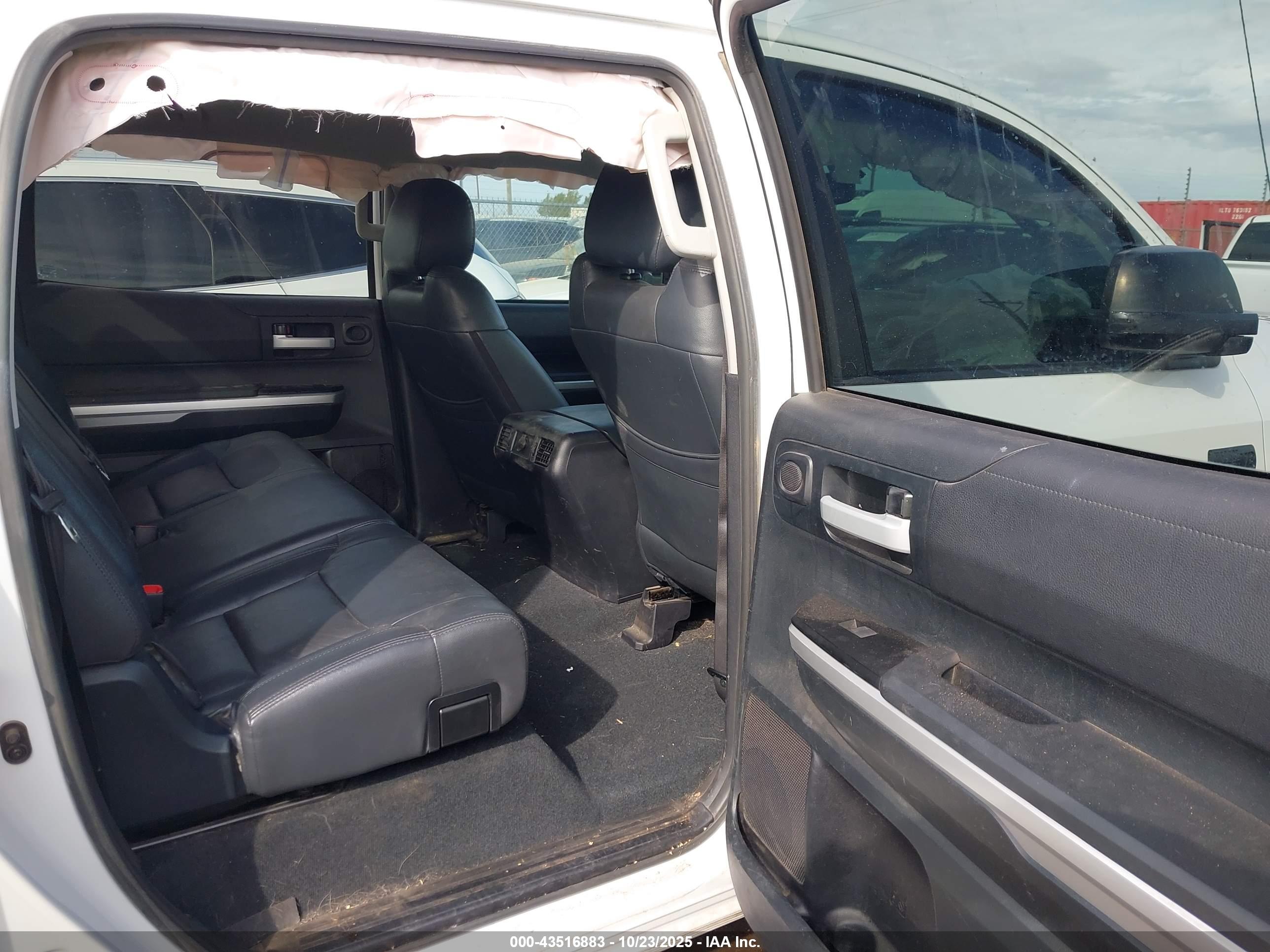 TOYOTA TUNDRA image 8