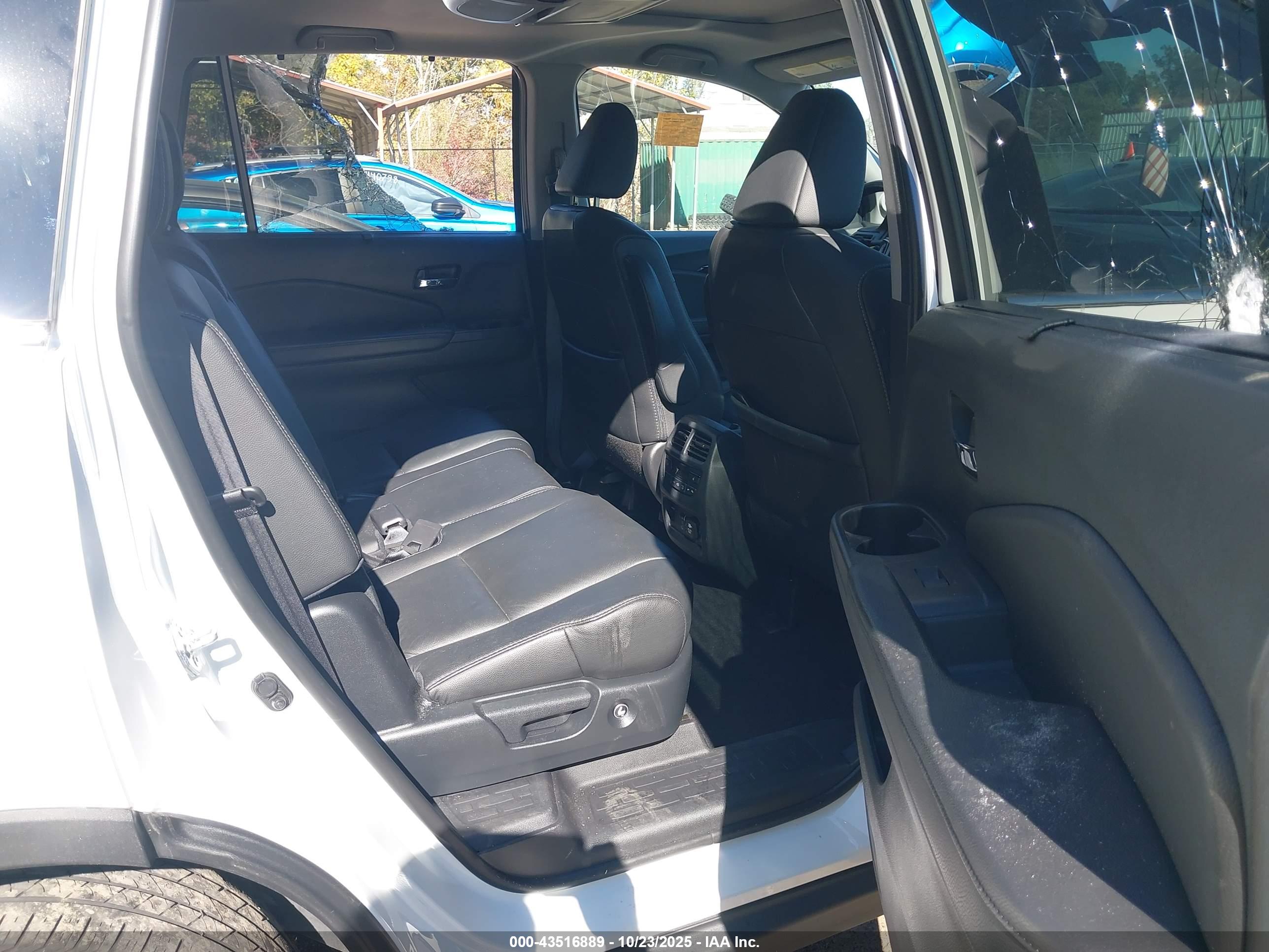 HONDA PILOT image 8