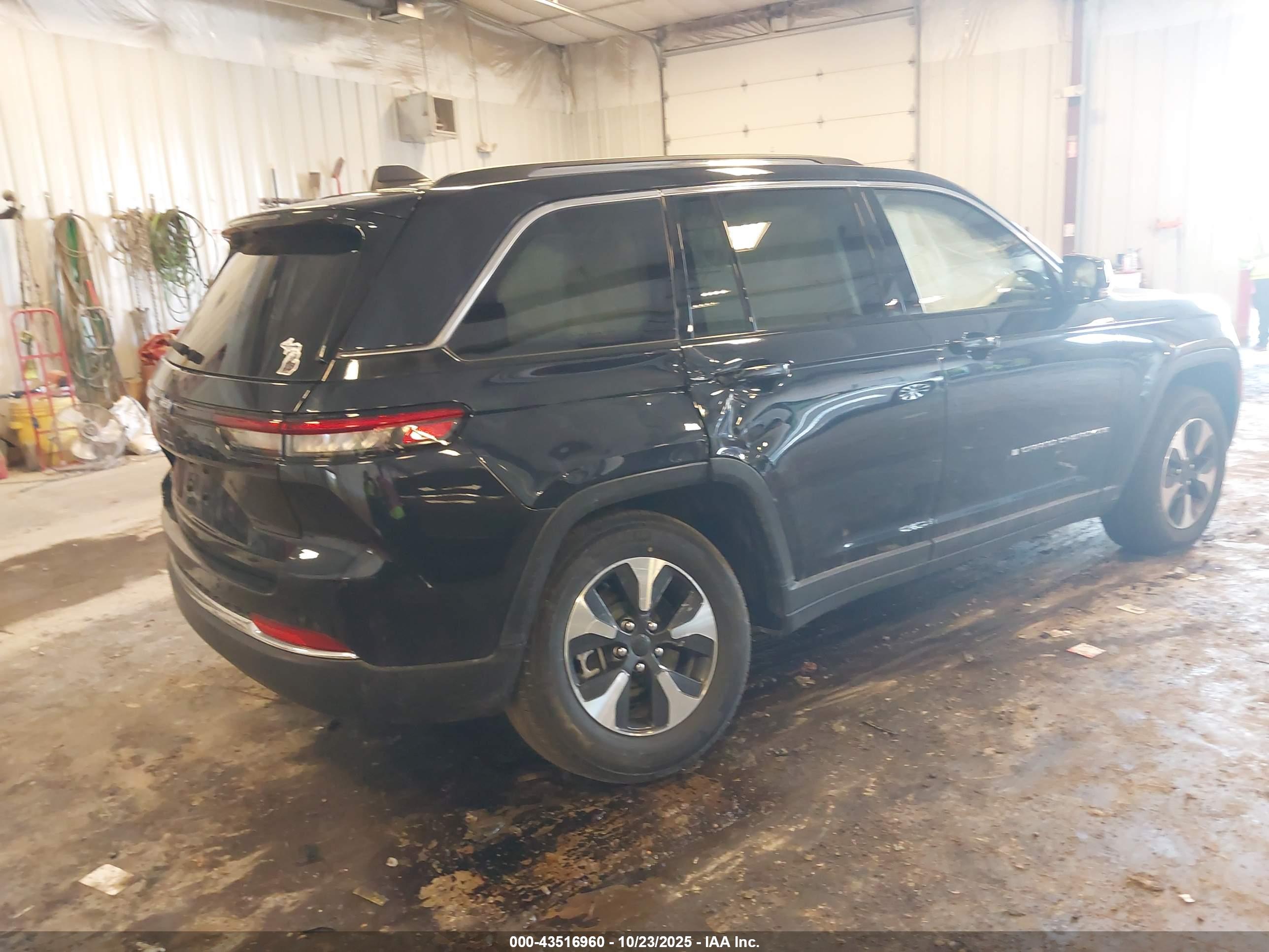 JEEP GRAND image 4