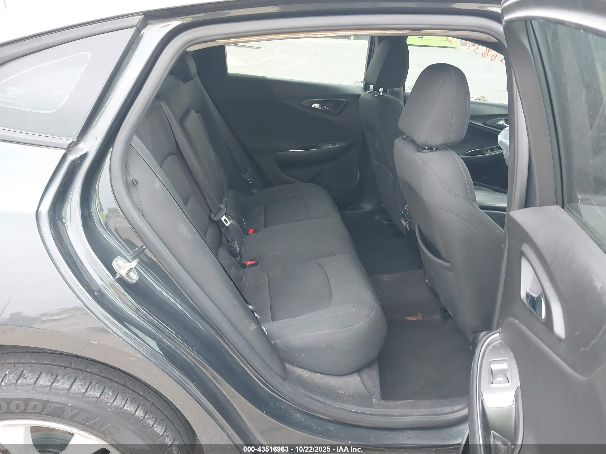 CHEVROLET MALIBU image 8