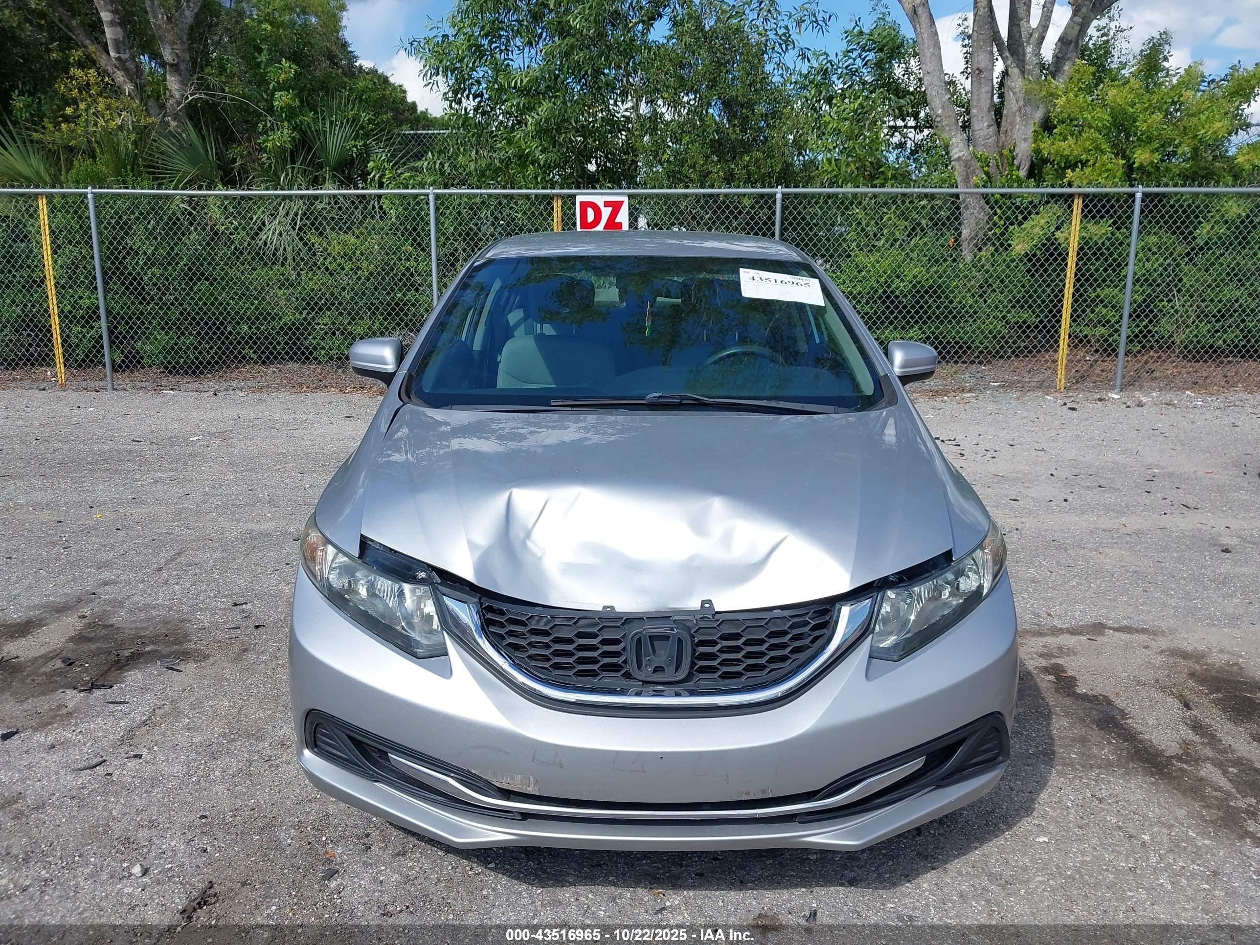 HONDA CIVIC image 6