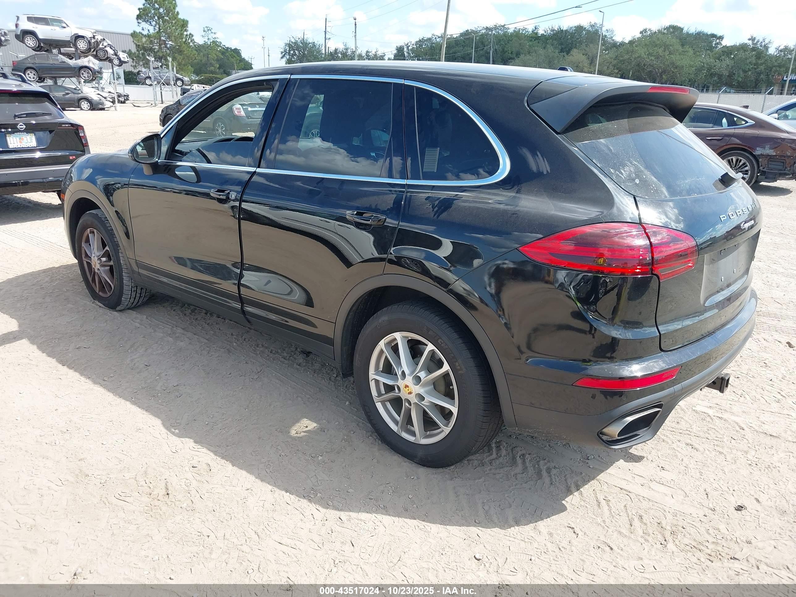 PORSCHE CAYENNE image 3