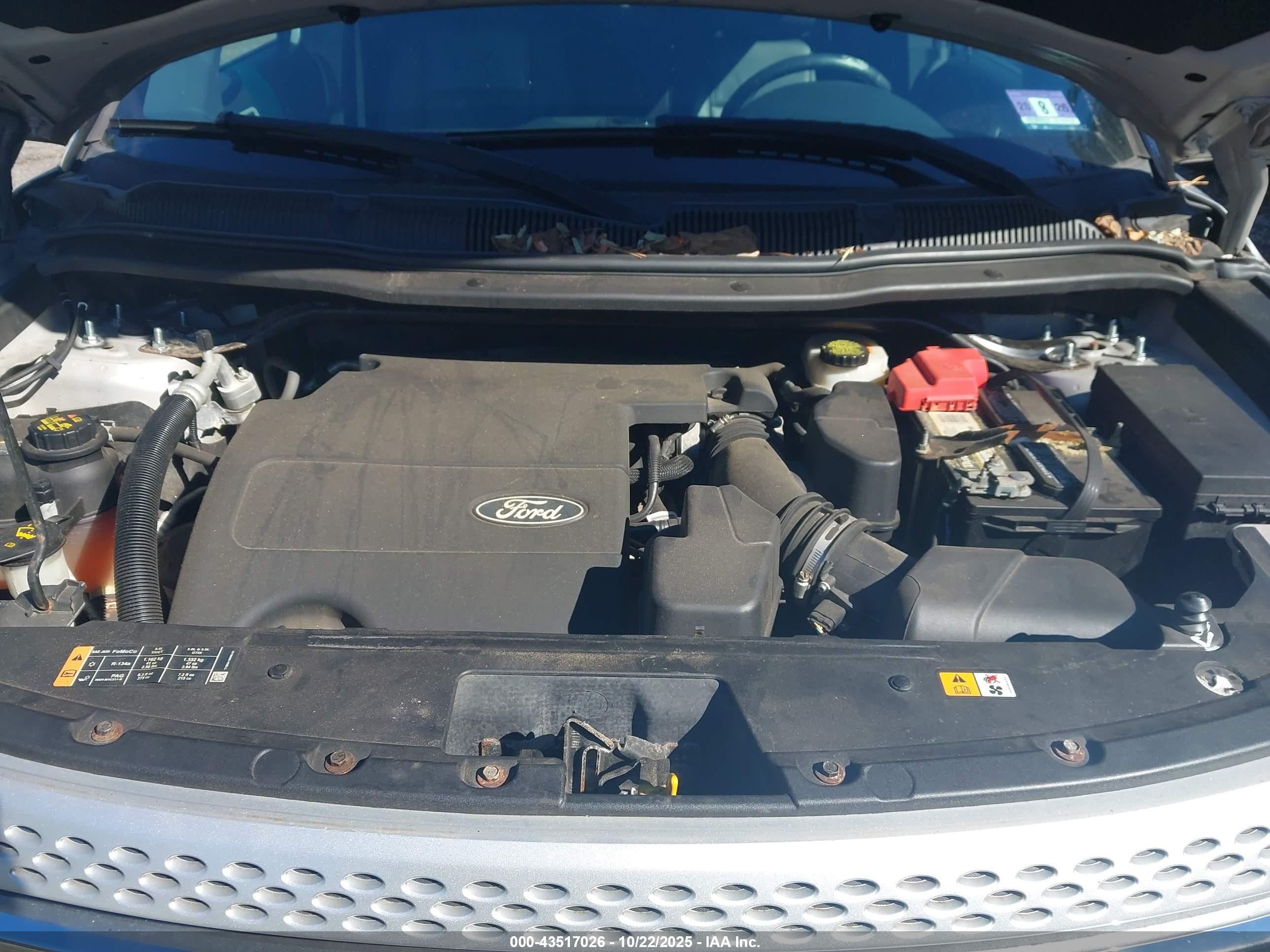 FORD EXPLORER image 10
