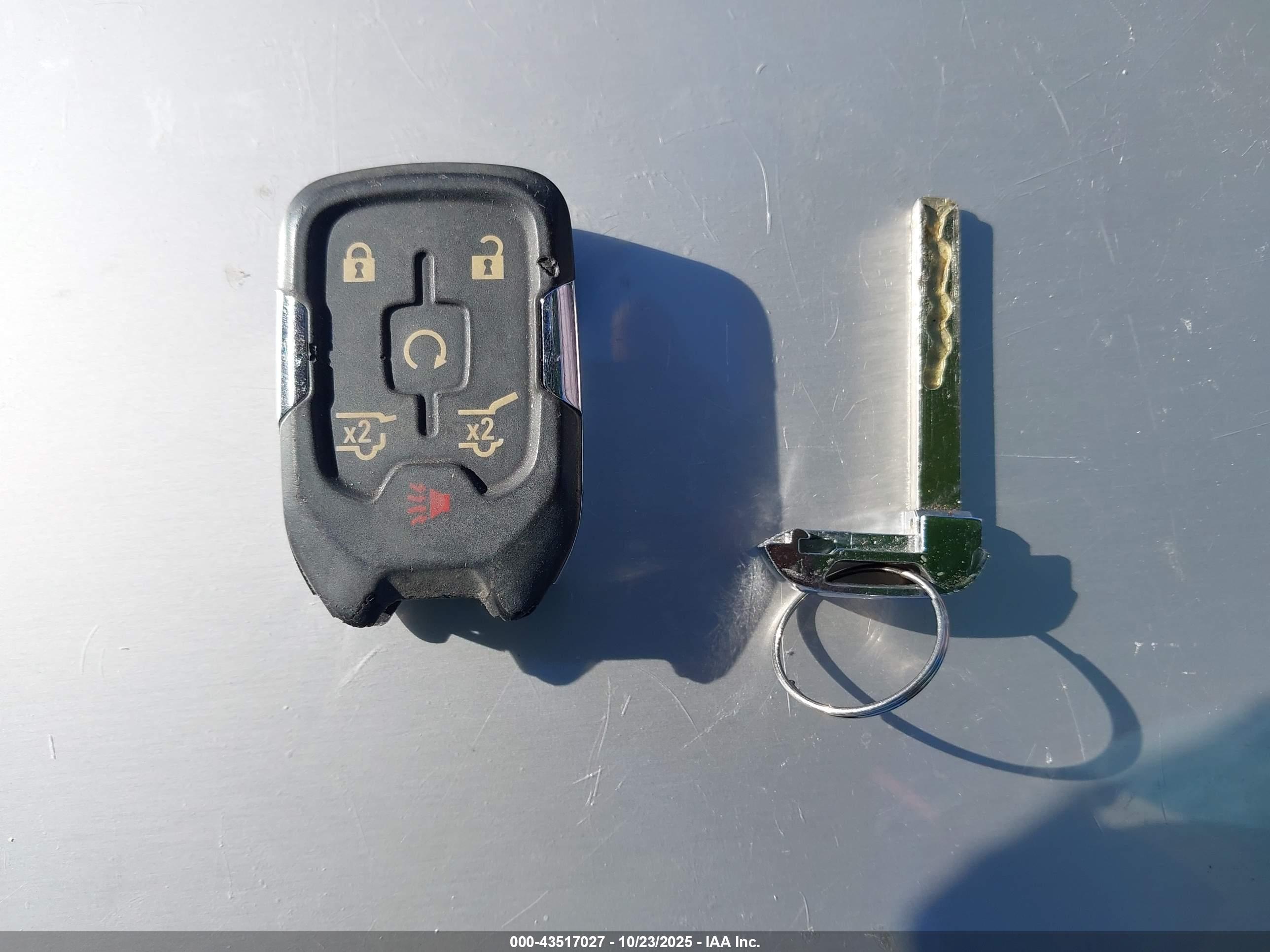 CHEVROLET TAHOE image 11
