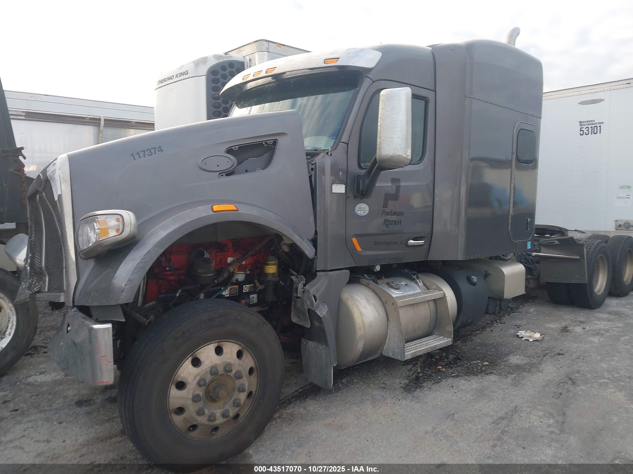 PETERBILT 567 image 2
