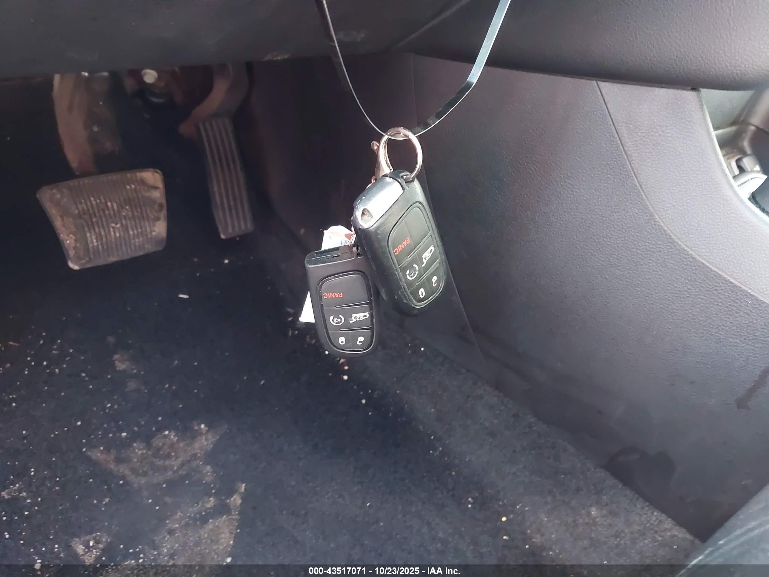 JEEP CHEROKEE image 11