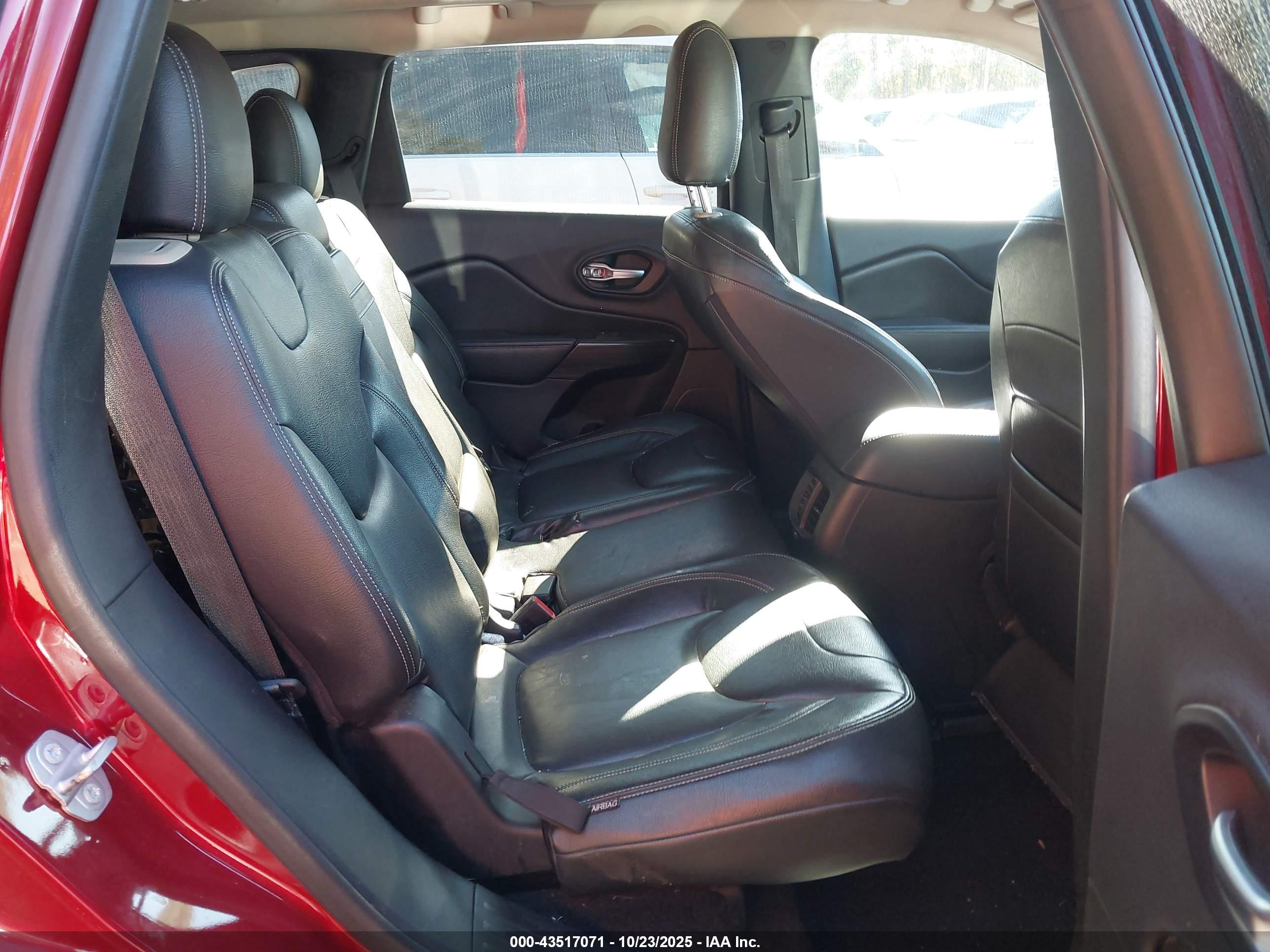 JEEP CHEROKEE image 8