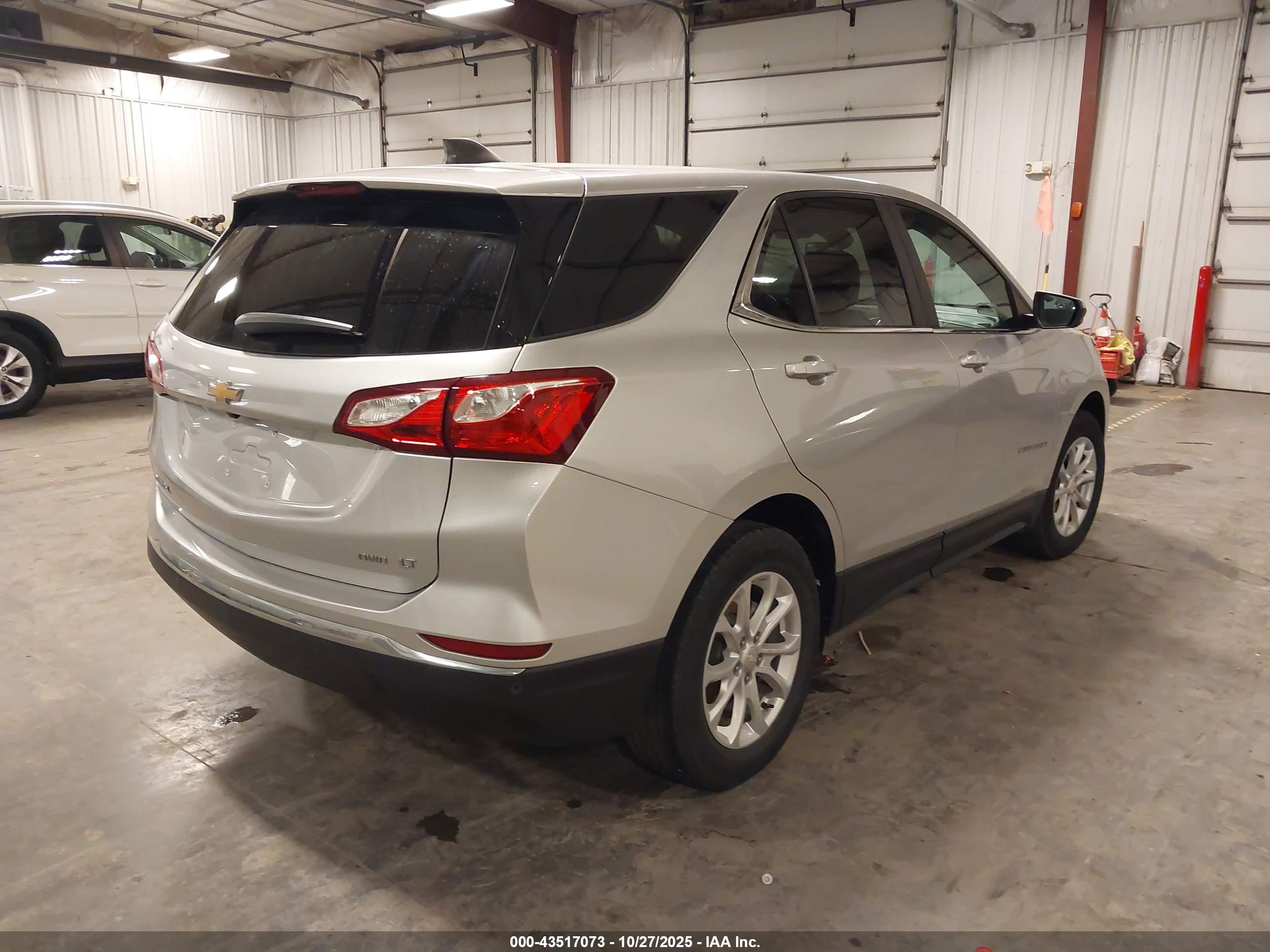 CHEVROLET EQUINOX image 4