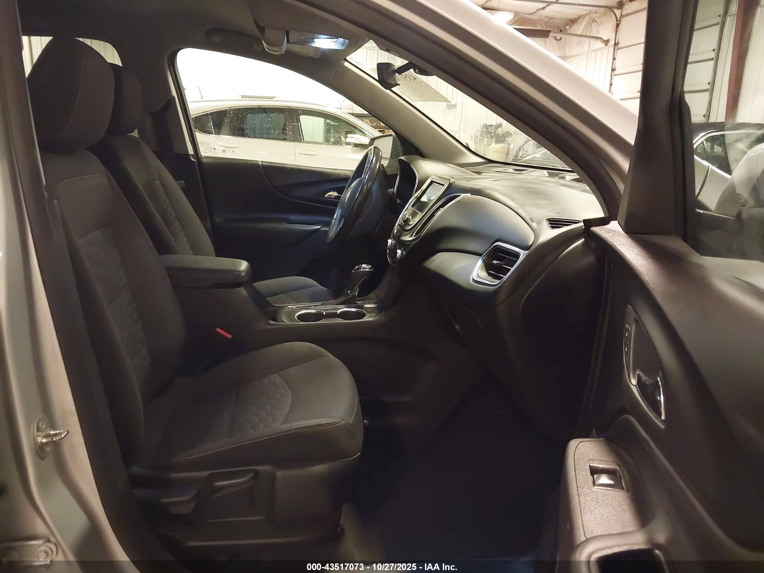 CHEVROLET EQUINOX image 5