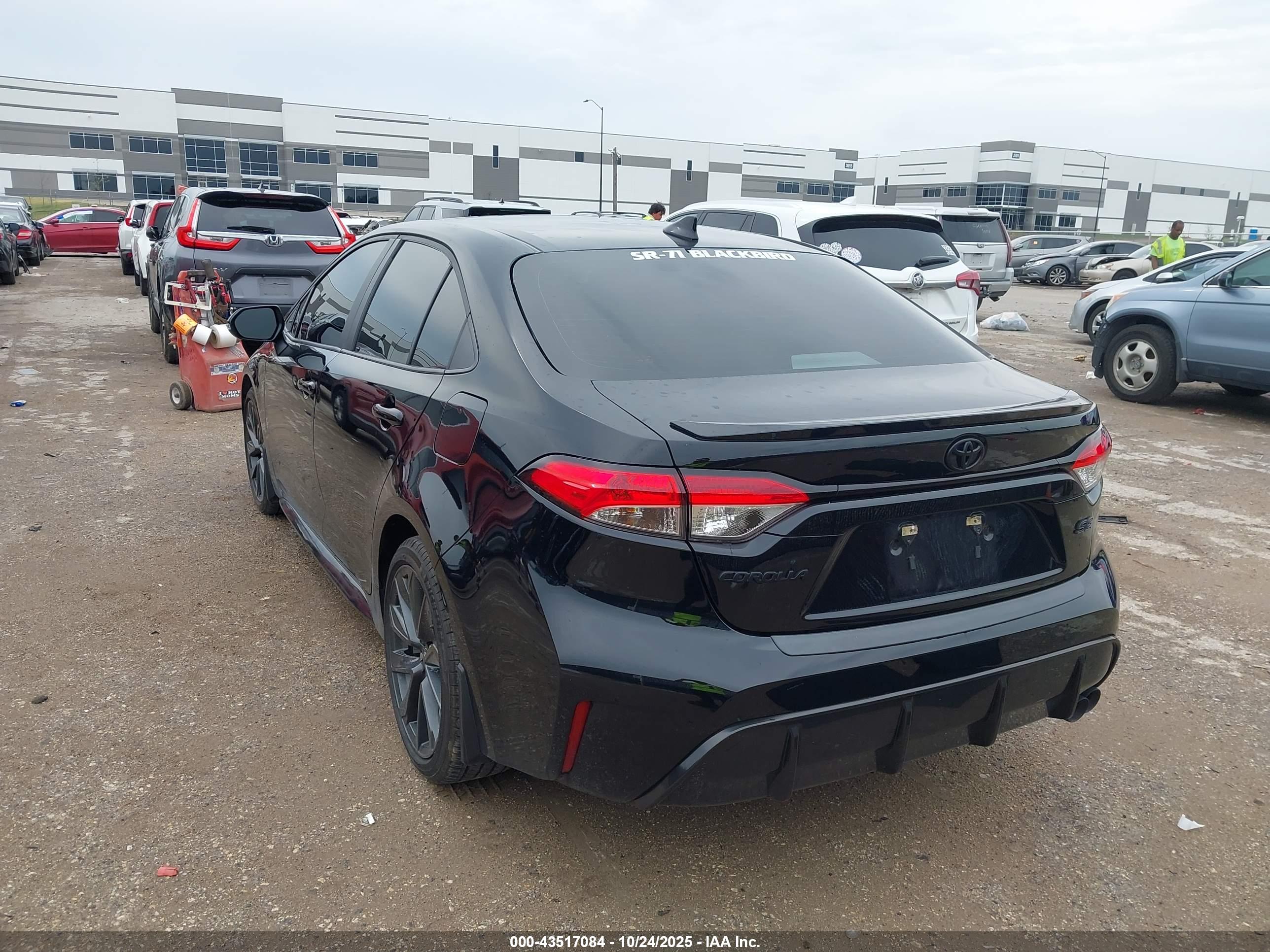 TOYOTA COROLLA image 3