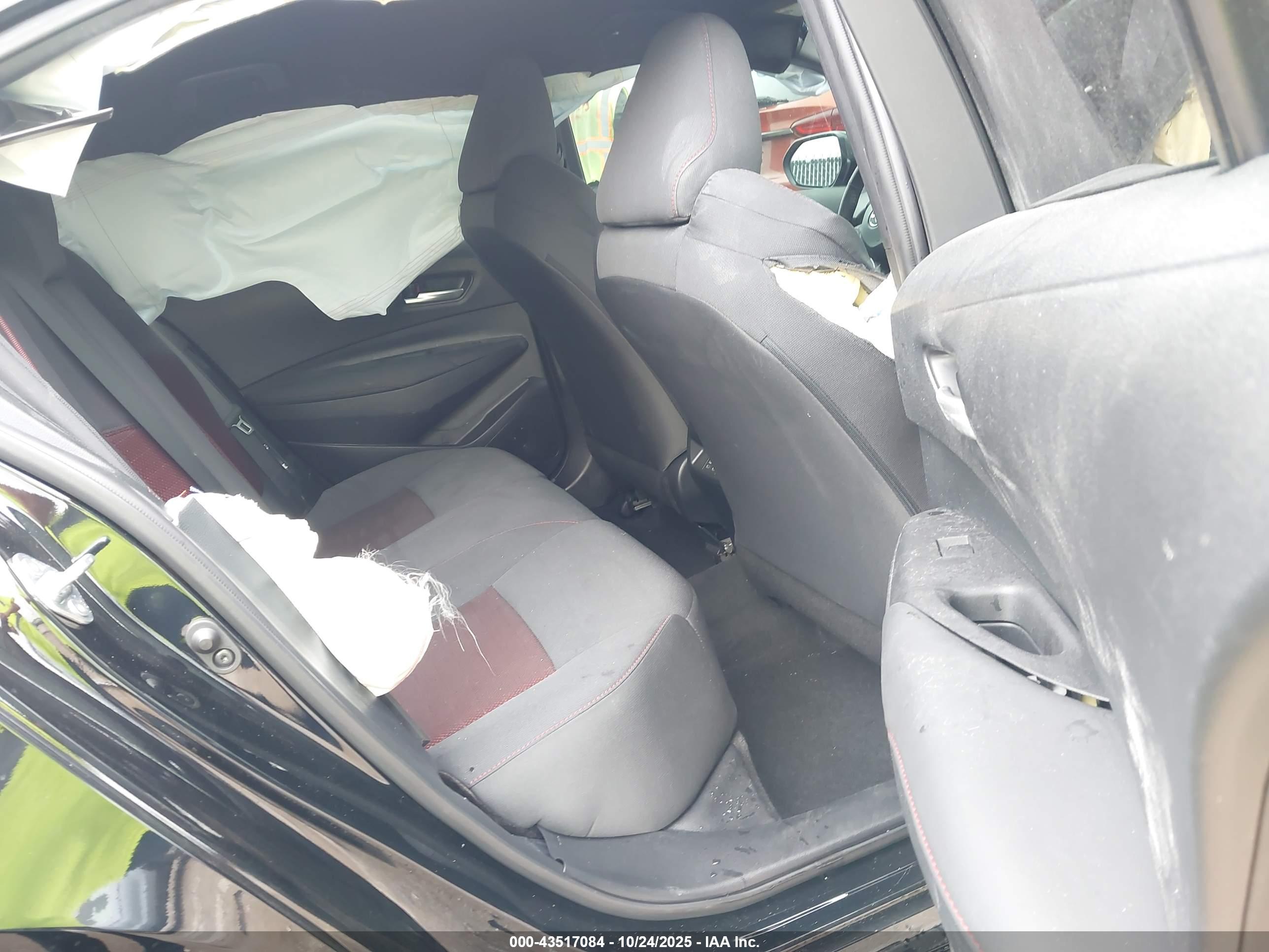 TOYOTA COROLLA image 8