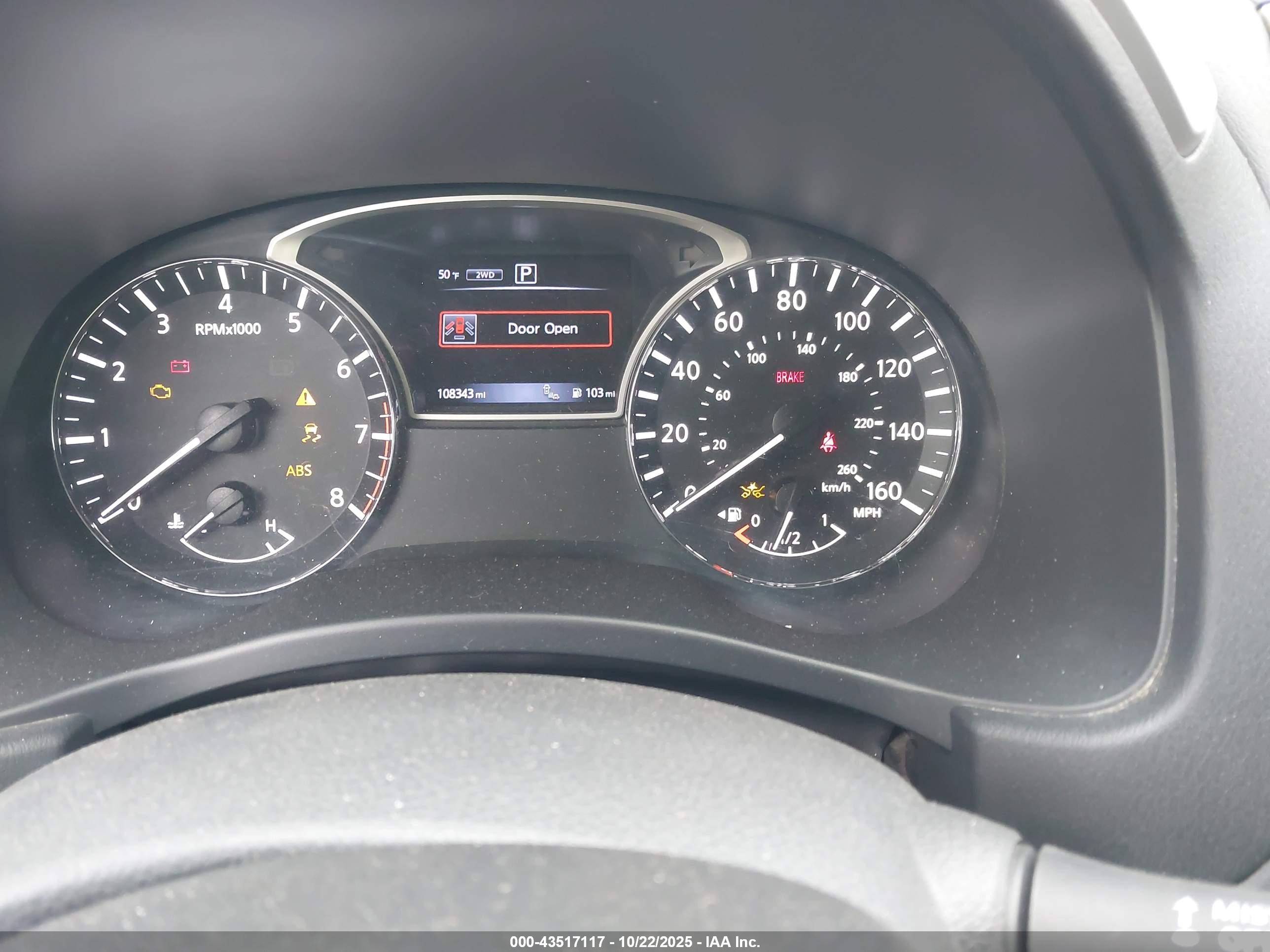NISSAN PATHFINDER image 7