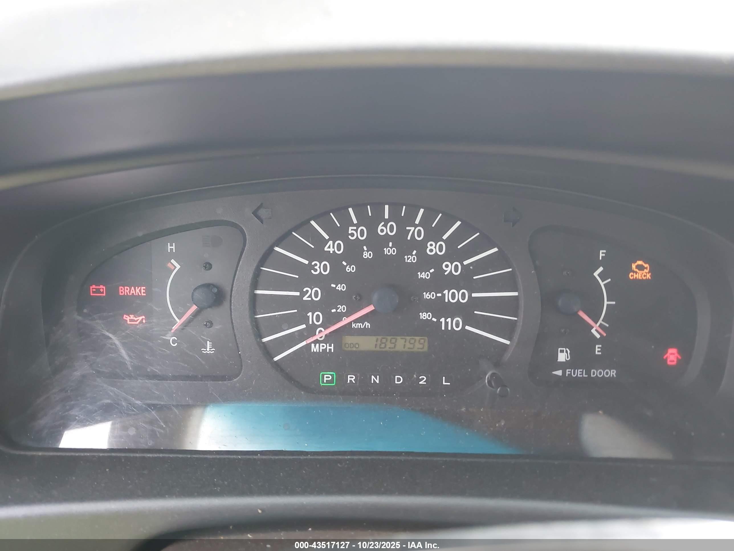 TOYOTA SIENNA image 7