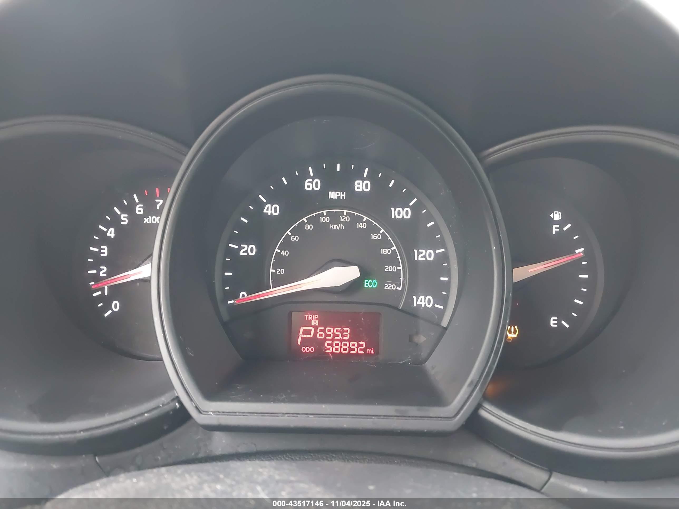 KIA RIO image 7