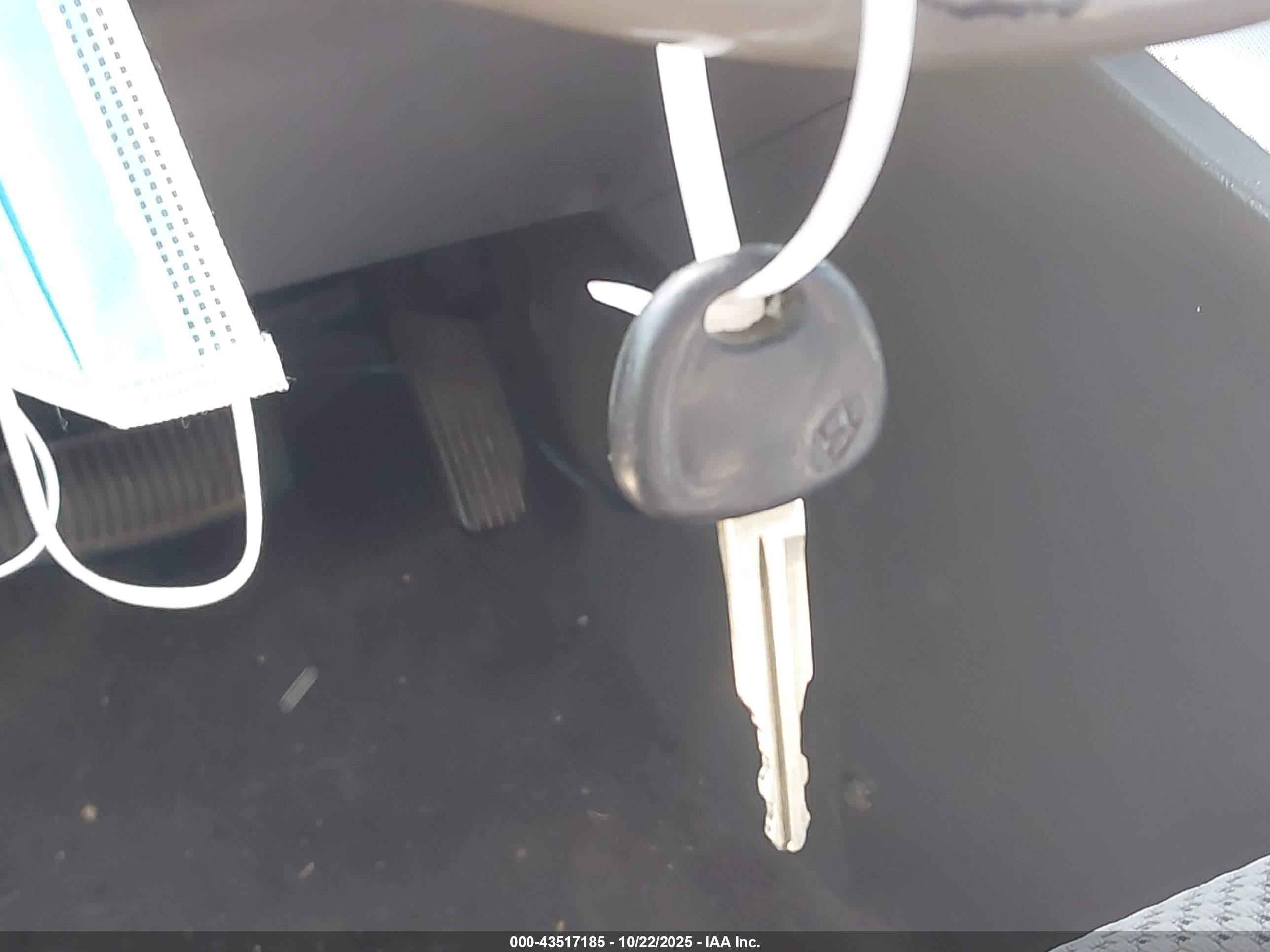 HYUNDAI TUCSON image 11
