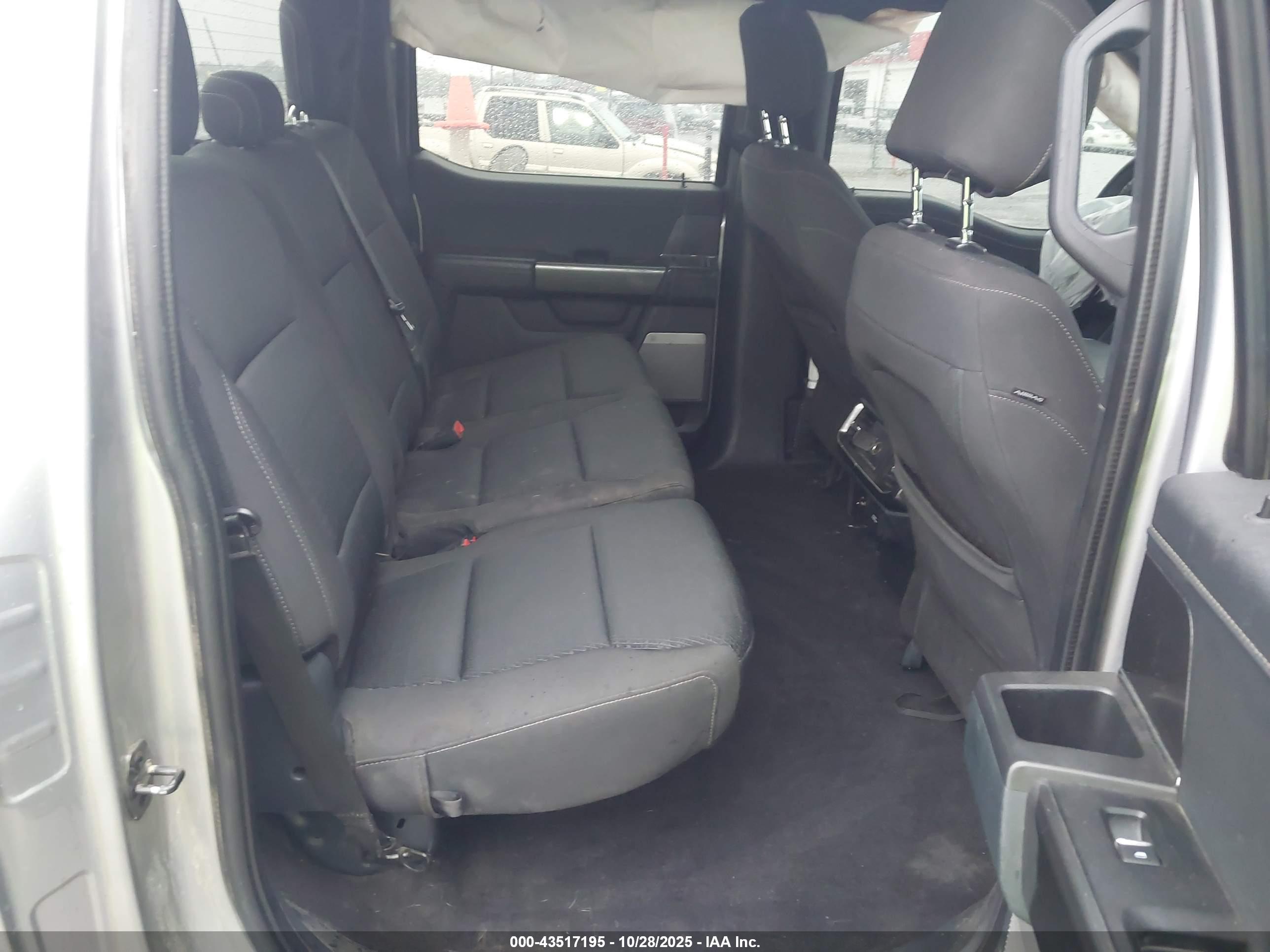 FORD F-150 image 8