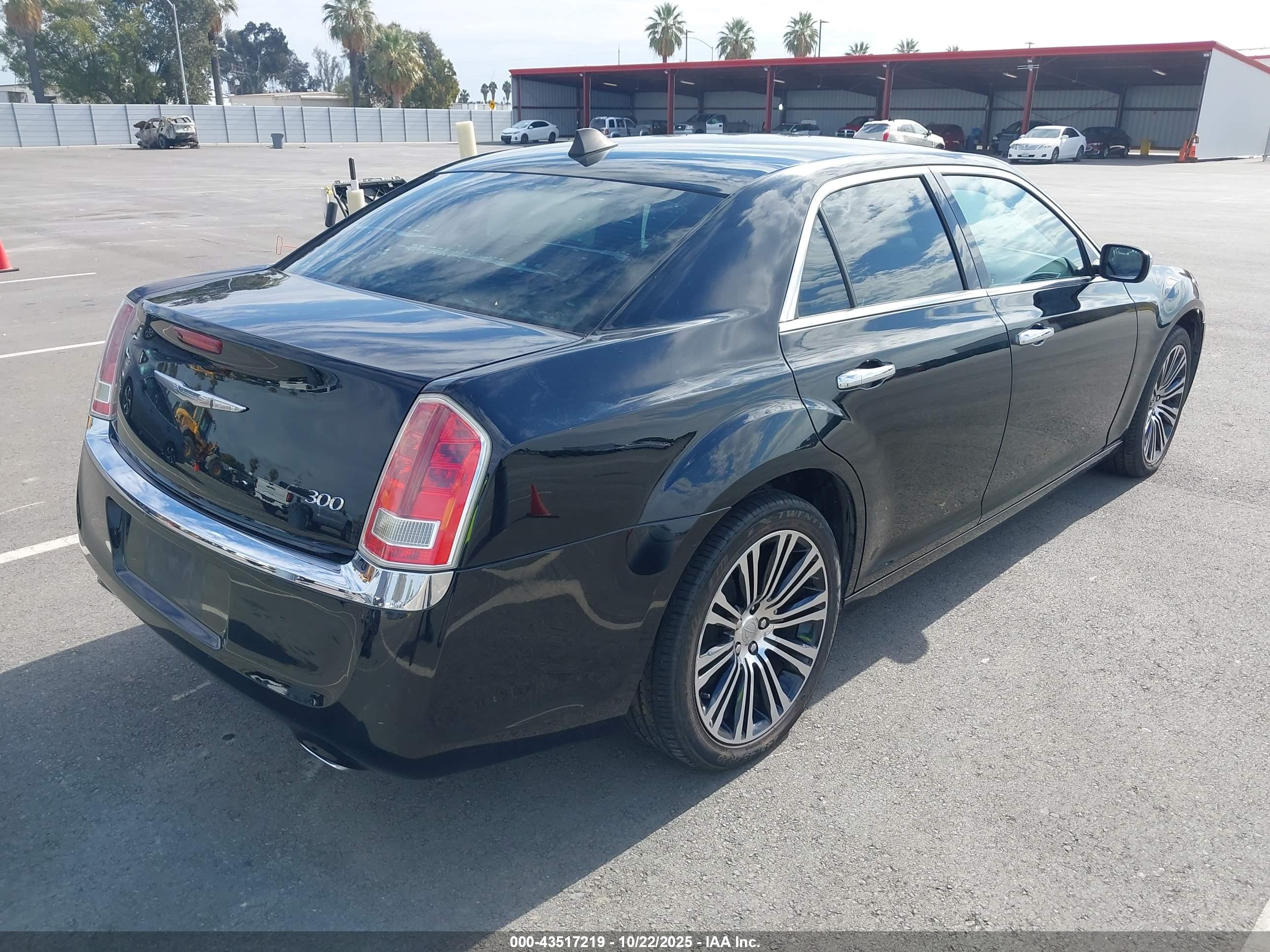 CHRYSLER 300 image 4