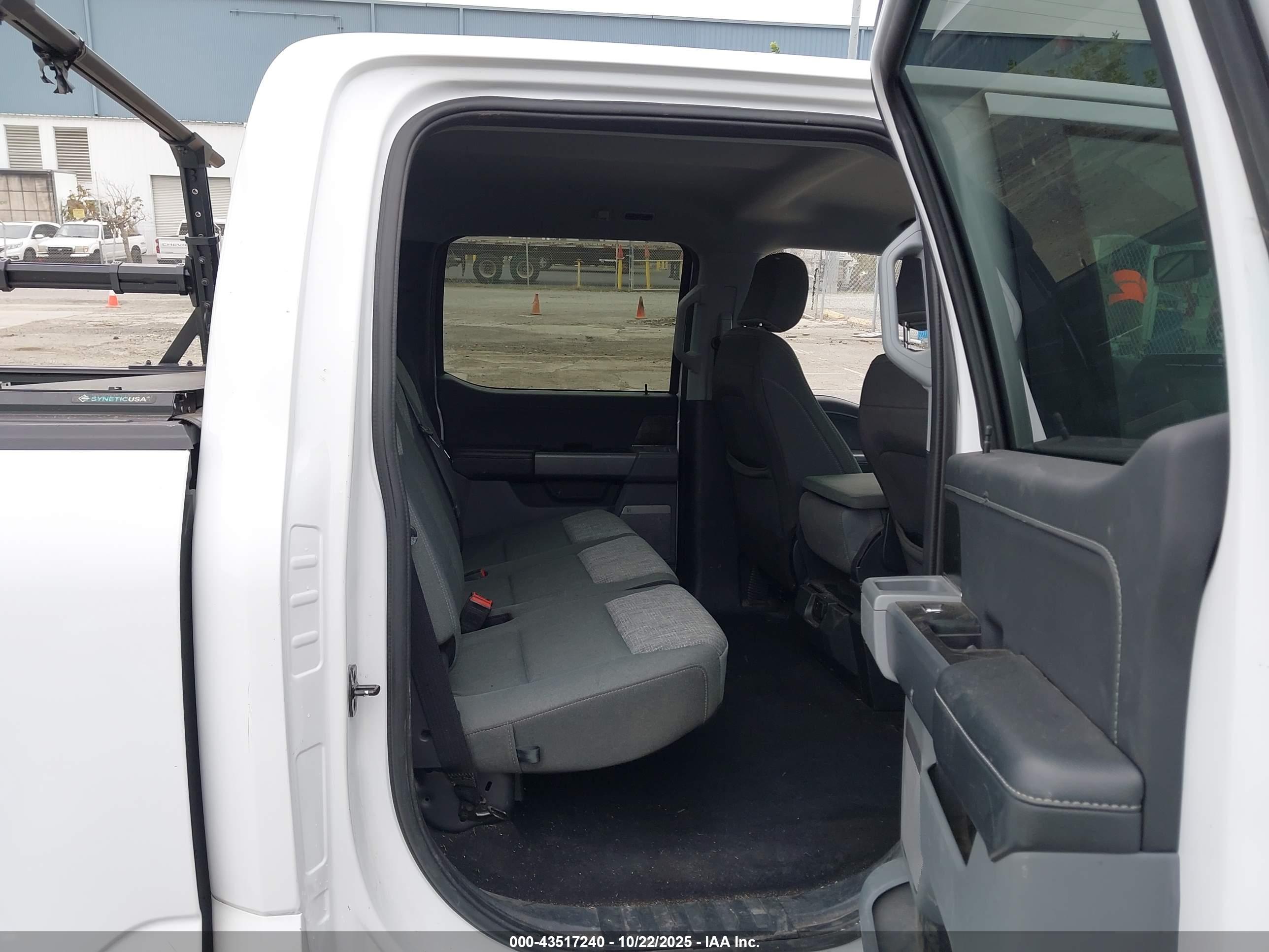 FORD F-150 image 8