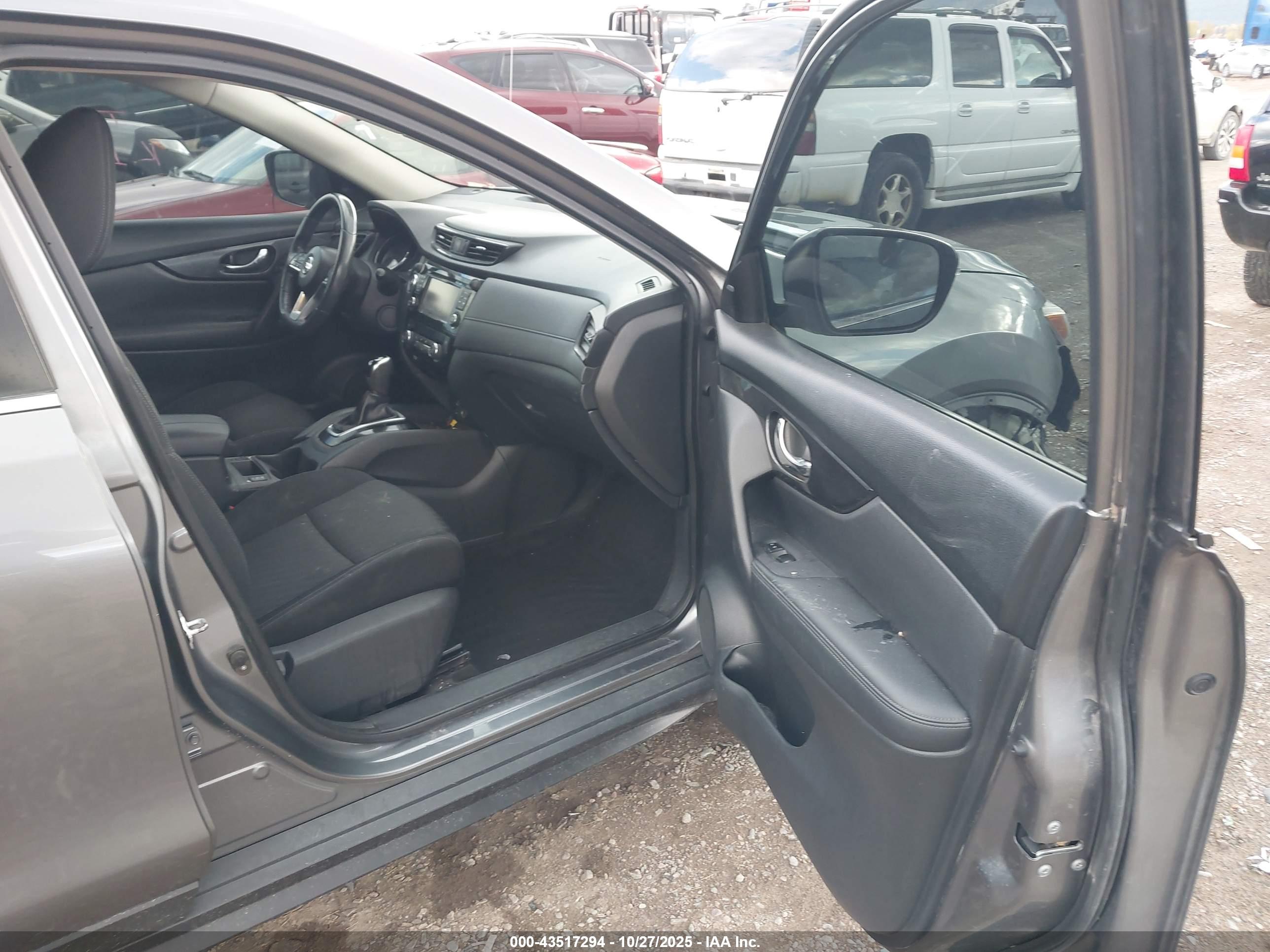 NISSAN ROGUE image 5