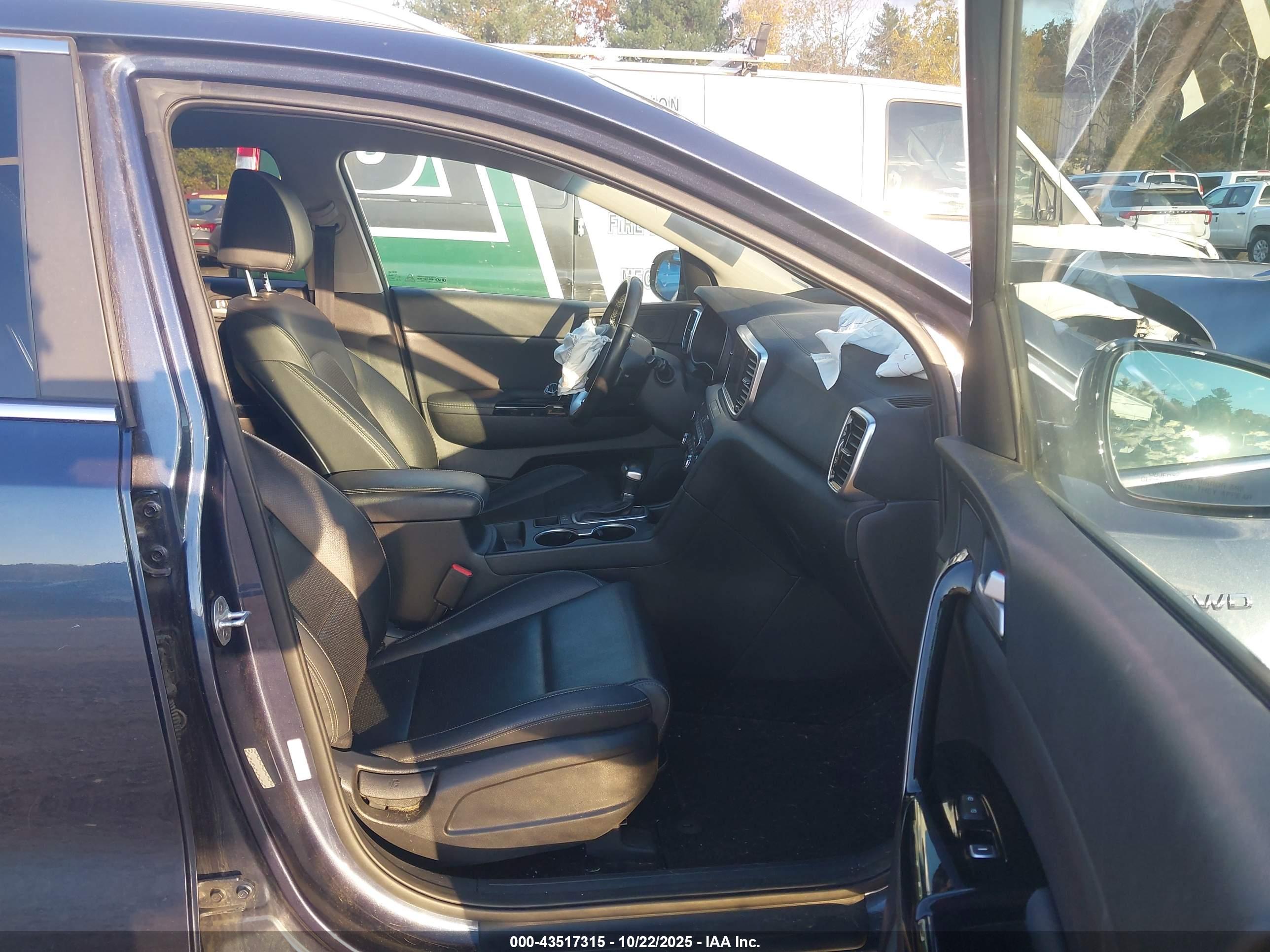 KIA SPORTAGE image 5