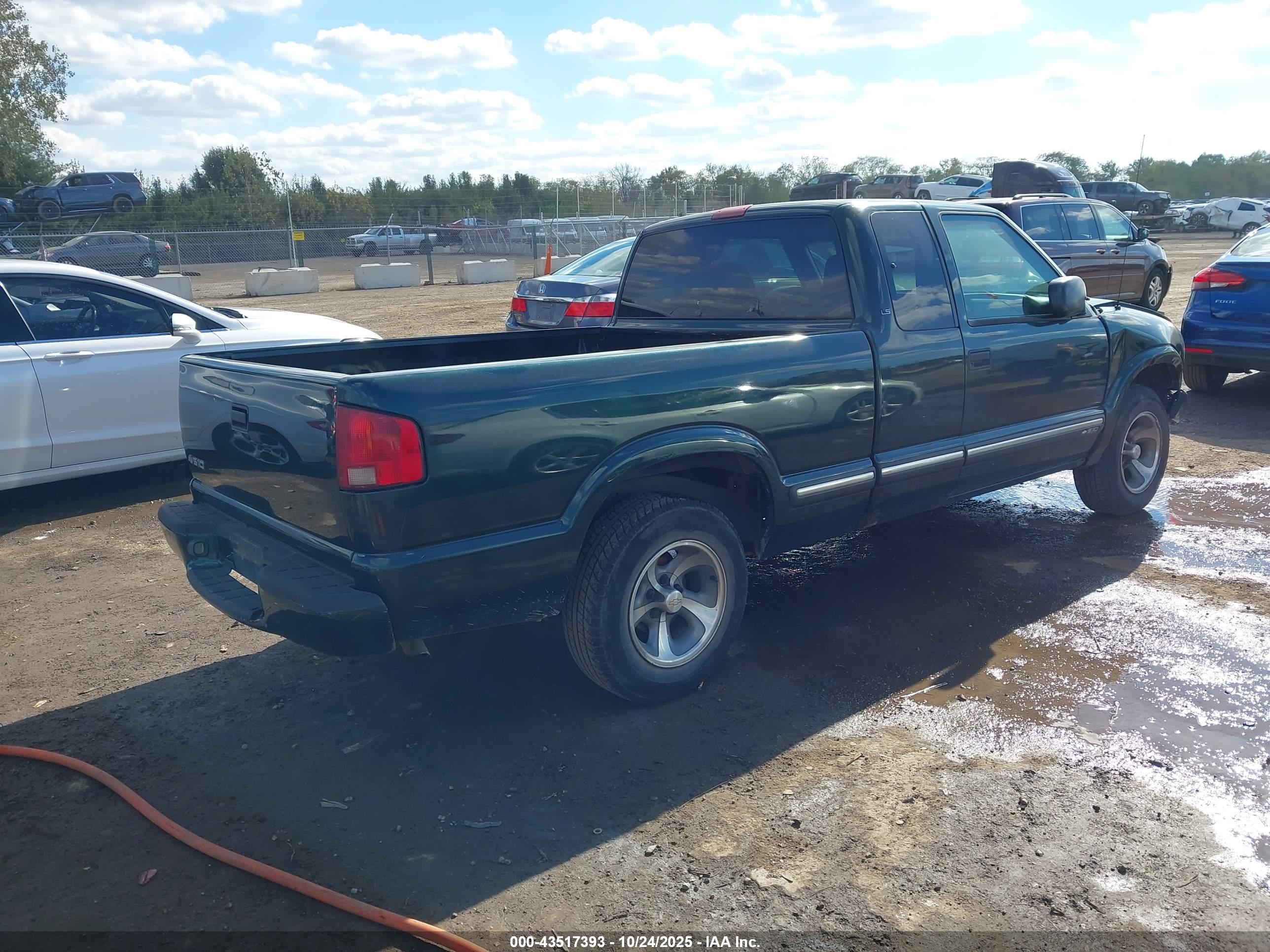 CHEVROLET S-10 image 4