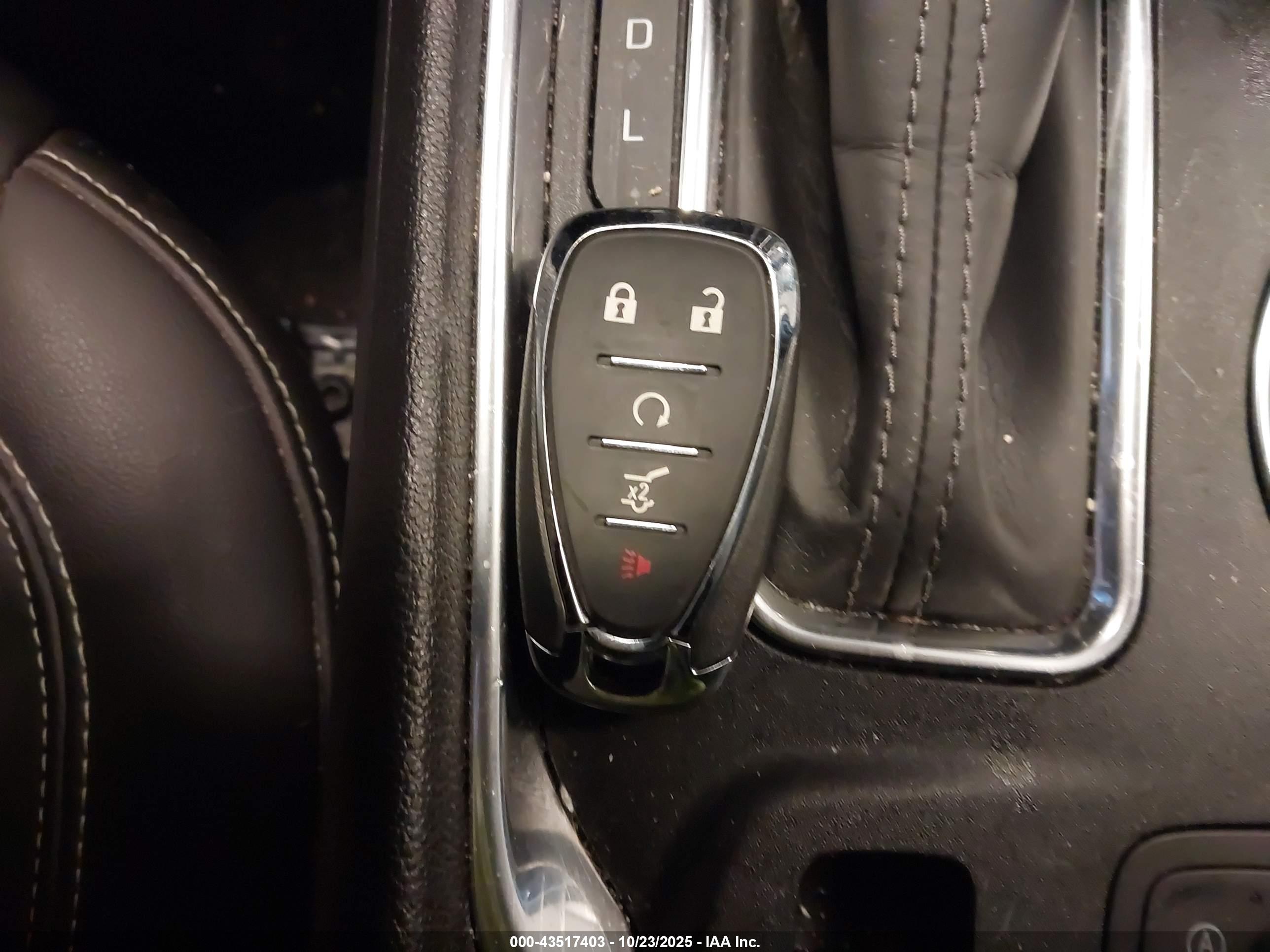 CHEVROLET TRAVERSE image 11