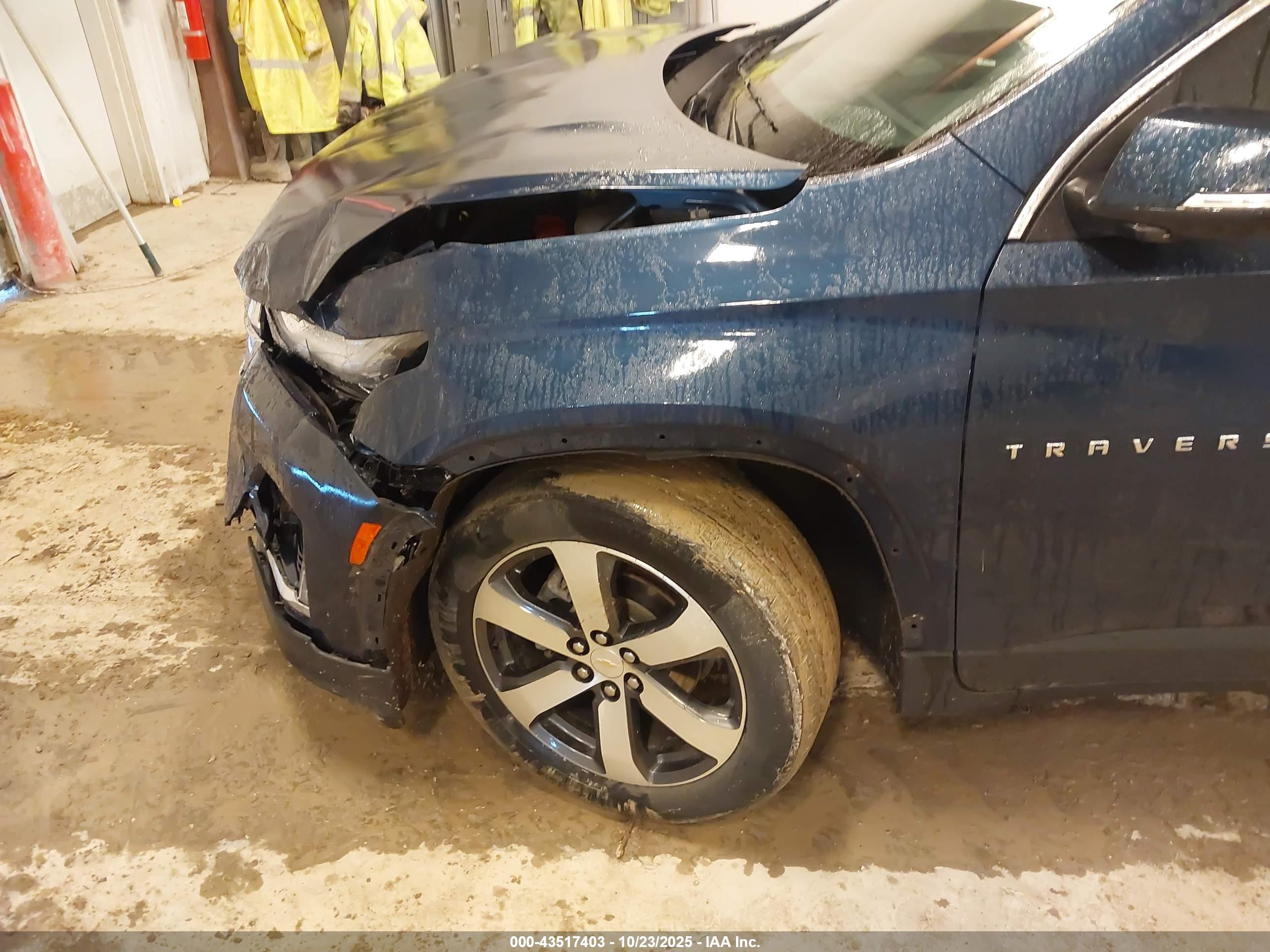 CHEVROLET TRAVERSE image 6