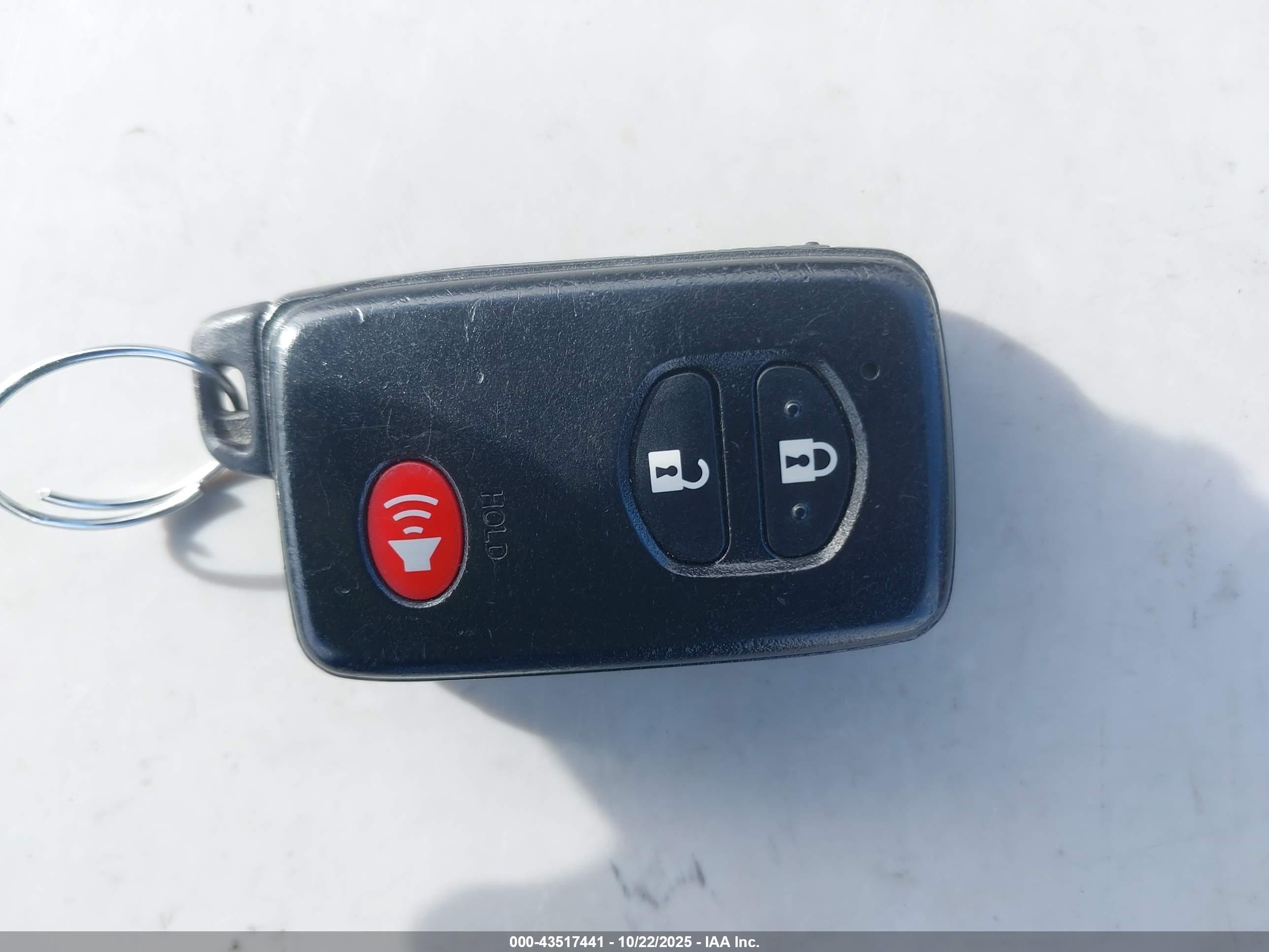 TOYOTA PRIUS image 11