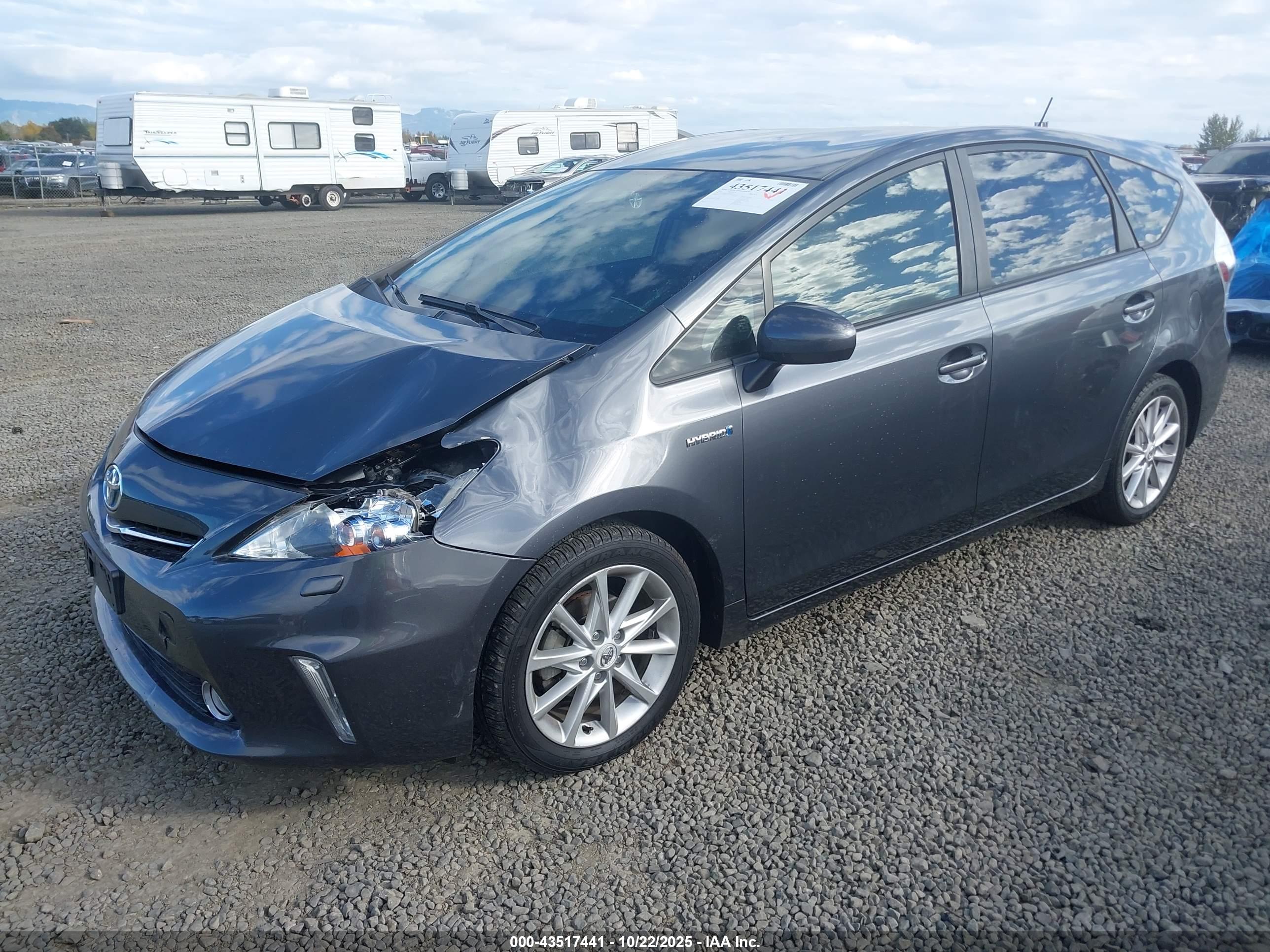 TOYOTA PRIUS image 2