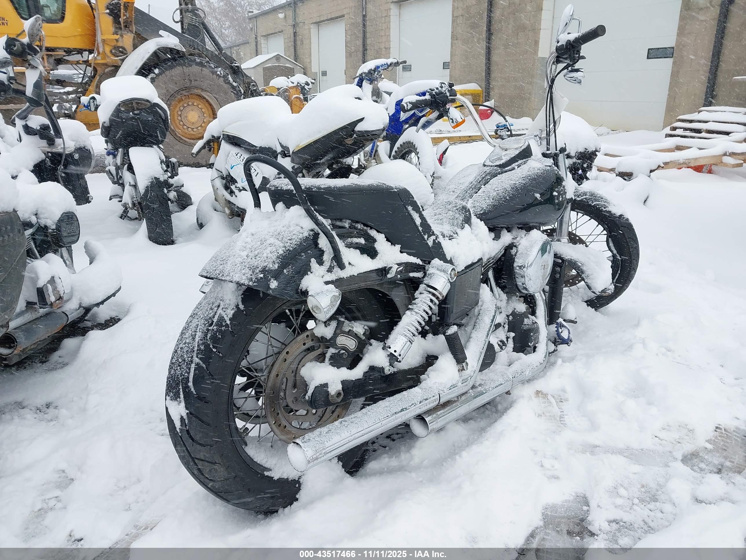 HARLEY-DAVIDSON FXDBP image 4