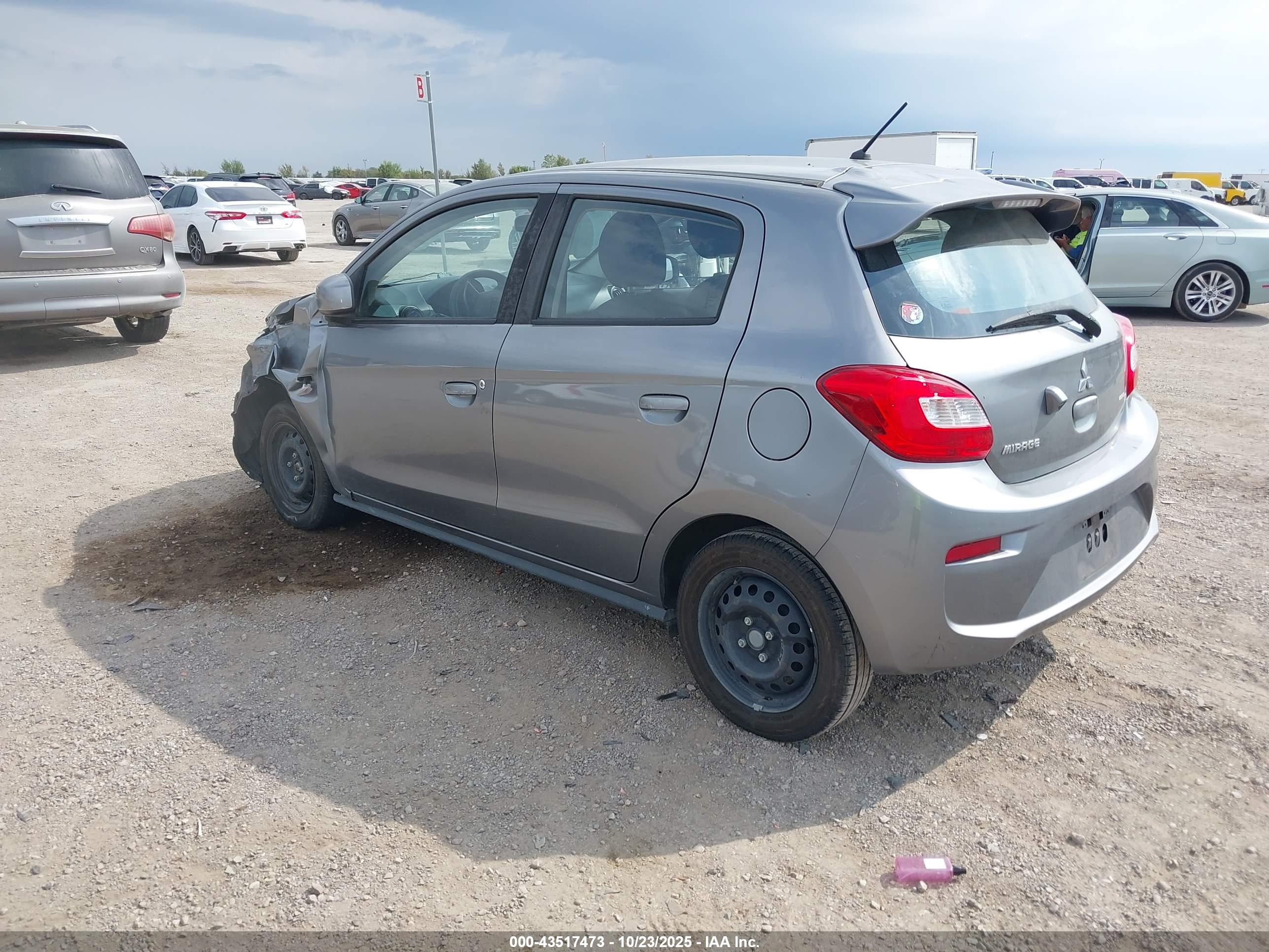 MITSUBISHI MIRAGE image 3