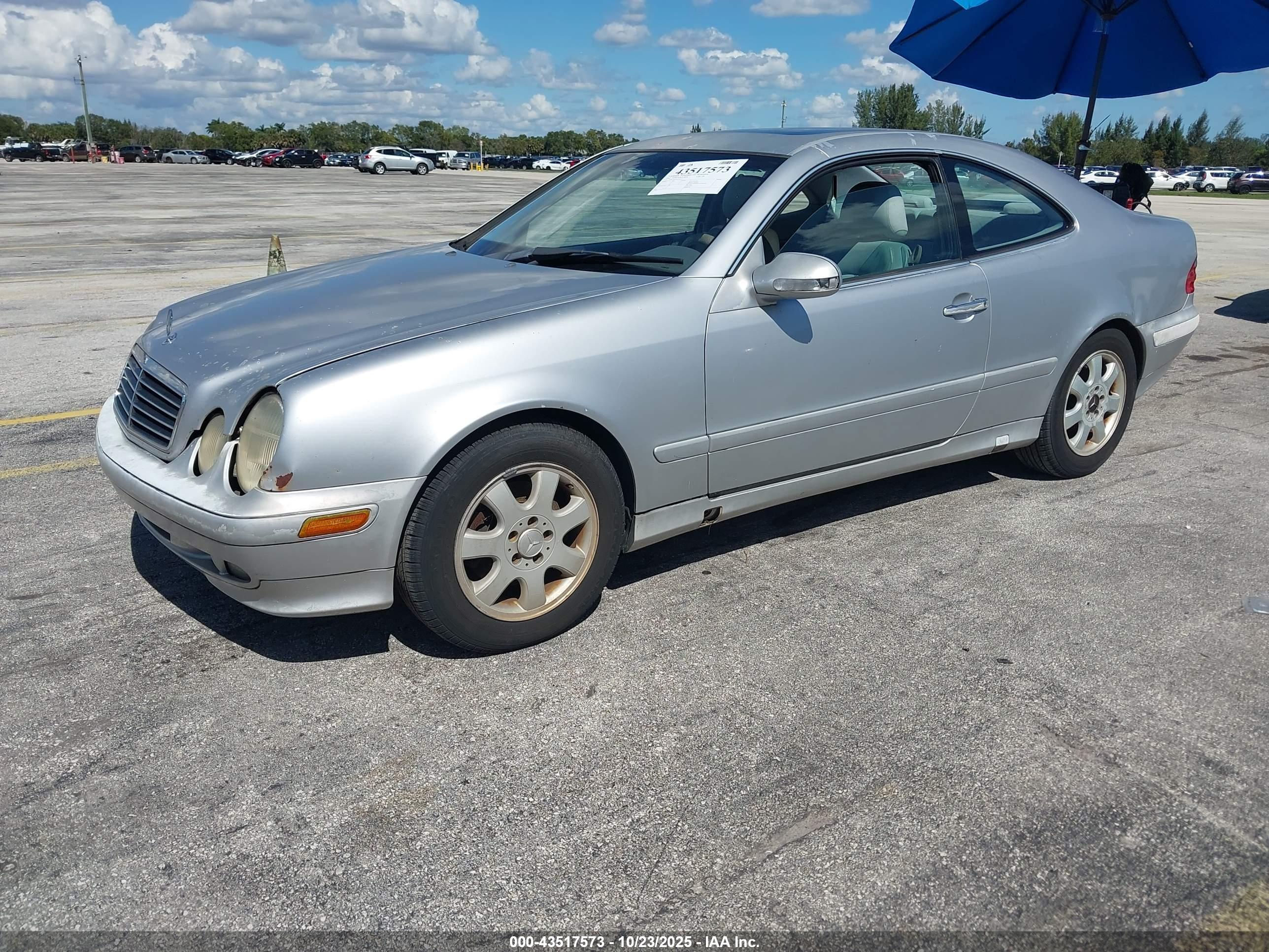 MERCEDES-BENZ CLK image 2