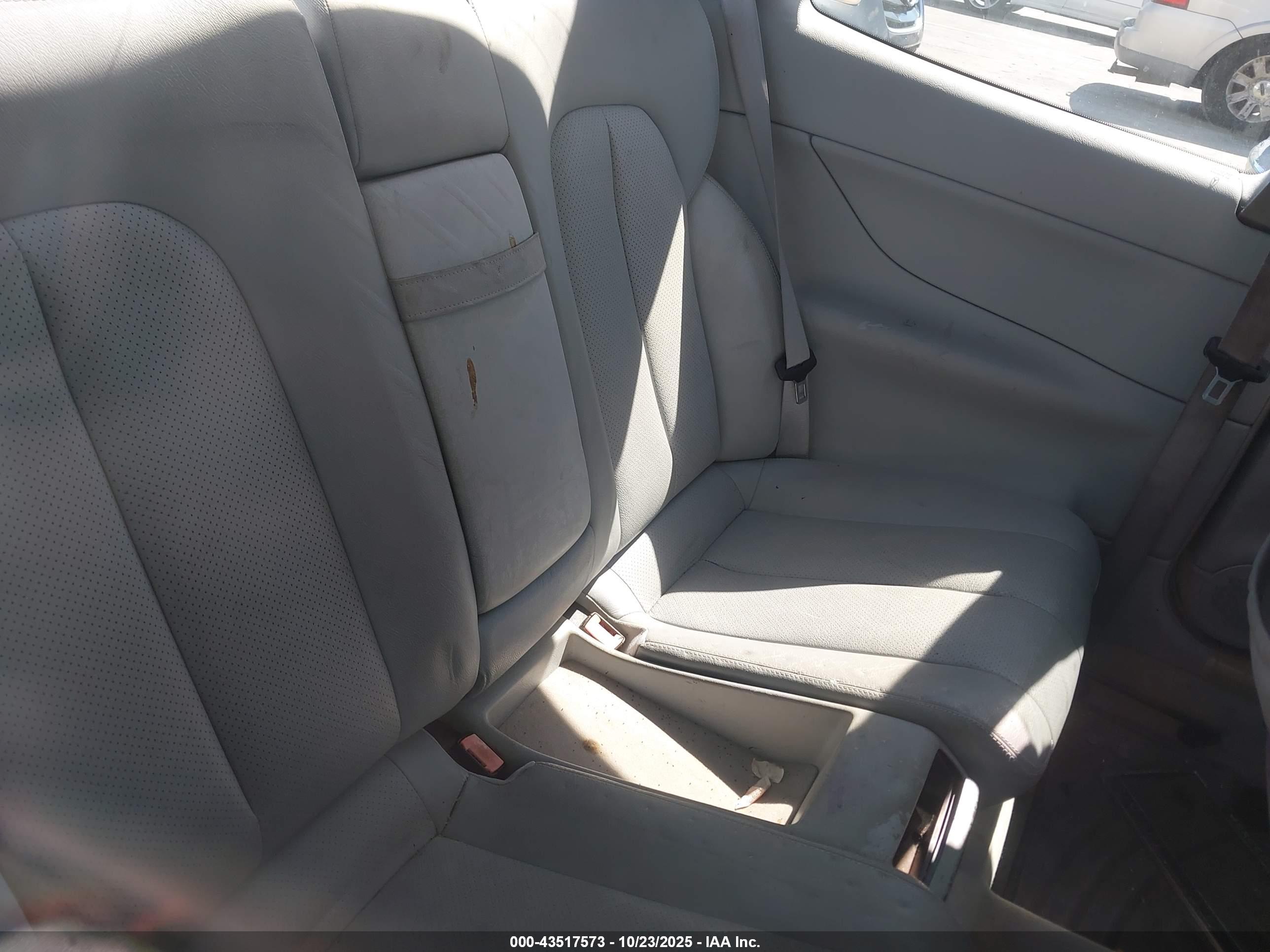 MERCEDES-BENZ CLK image 8